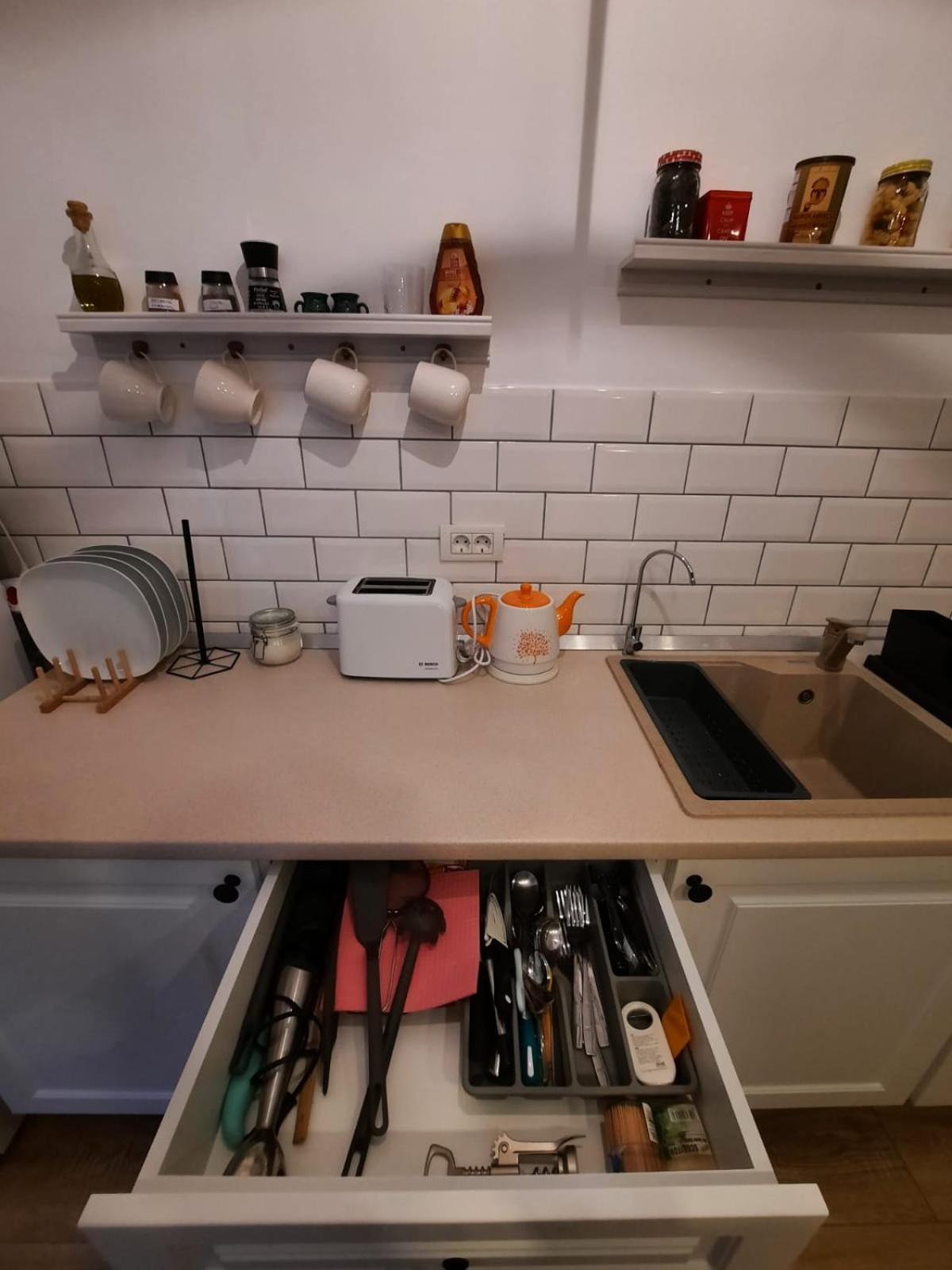 One-Bedroom Apartment - Photo 16