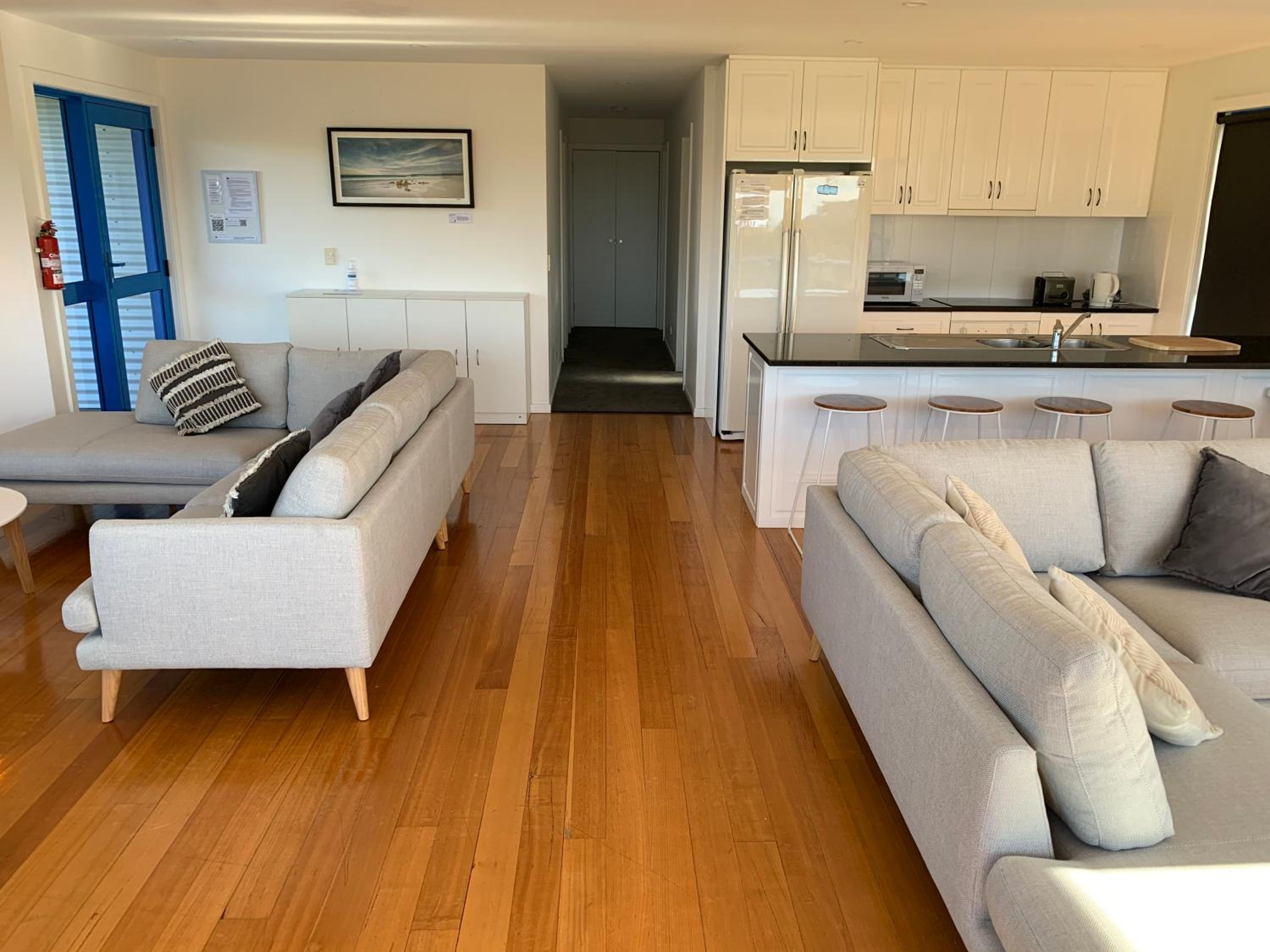Three-Bedroom House photo 2