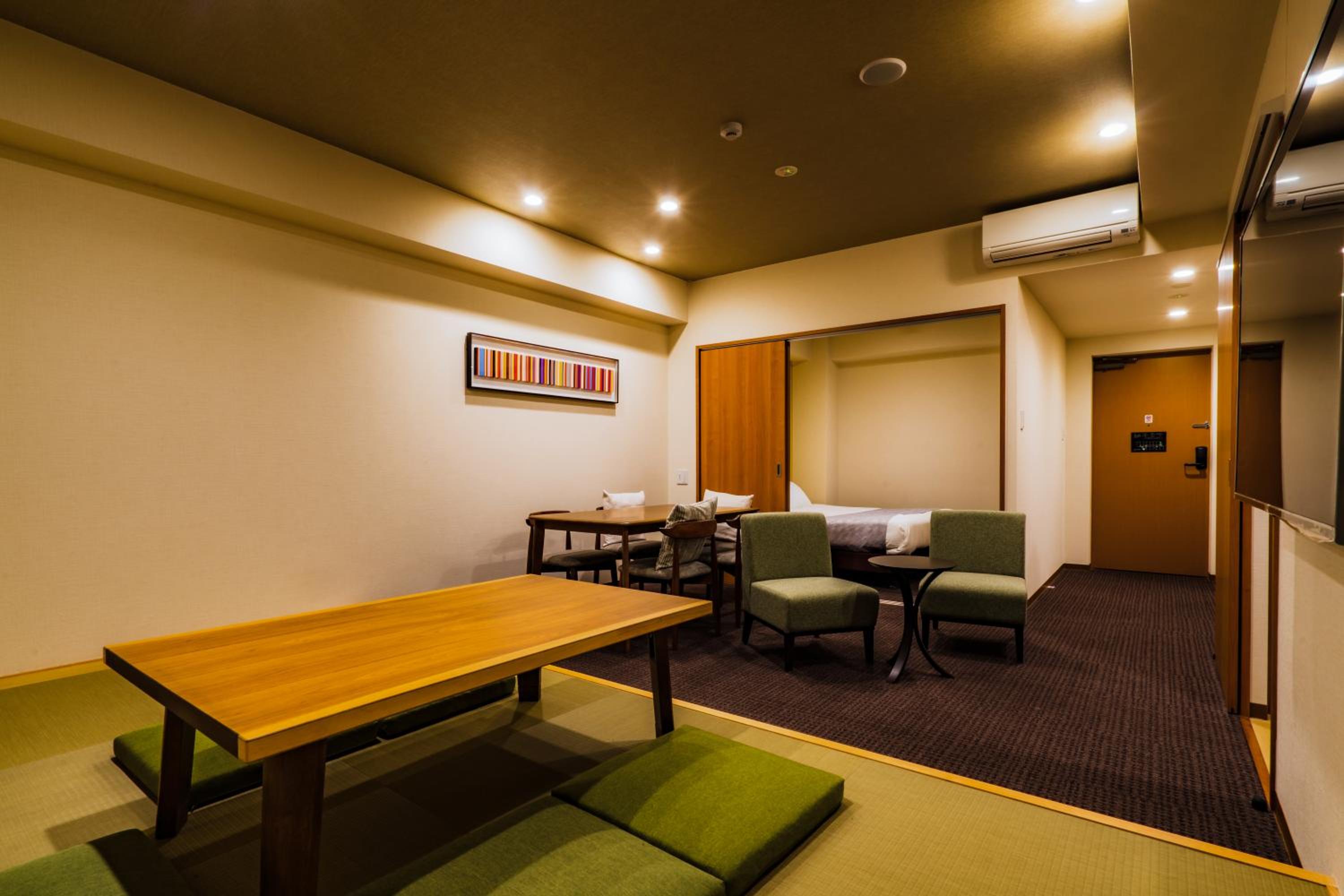 Deluxe Queen Room - Photo 1
