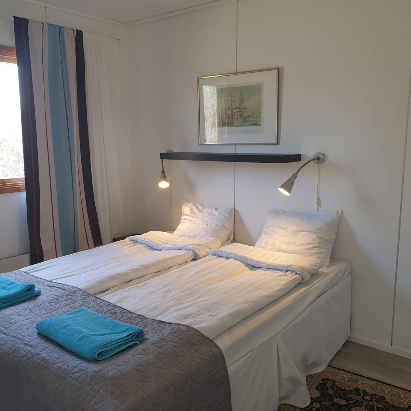 Two-Bedroom Cottage - Photo 2