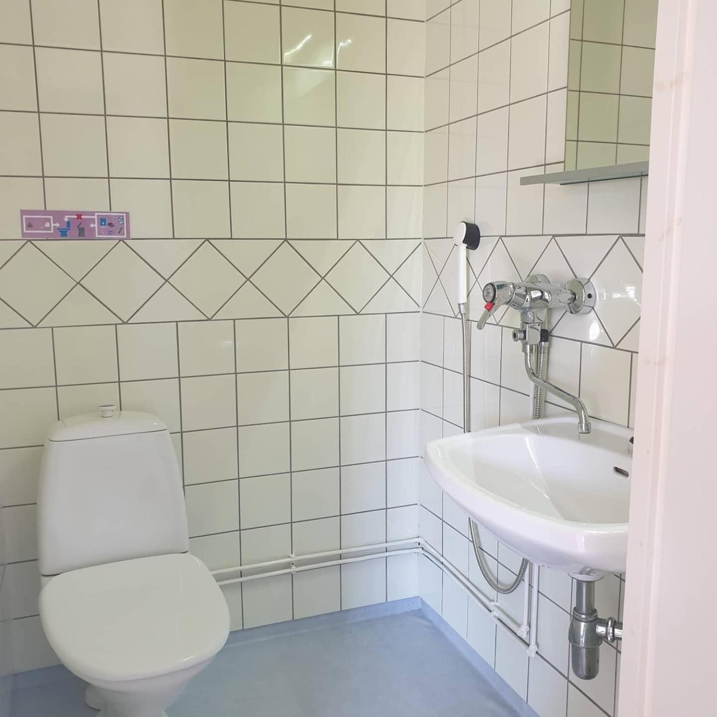 Two-Bedroom Cottage - Photo 3