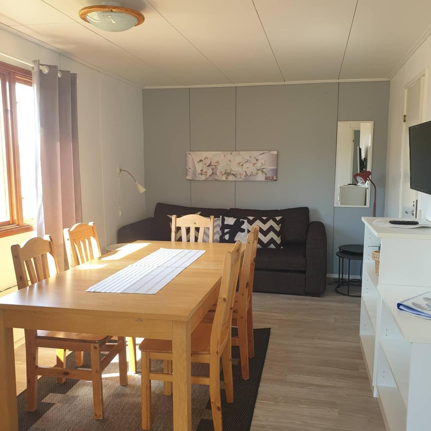 Two-Bedroom Cottage - Photo 12