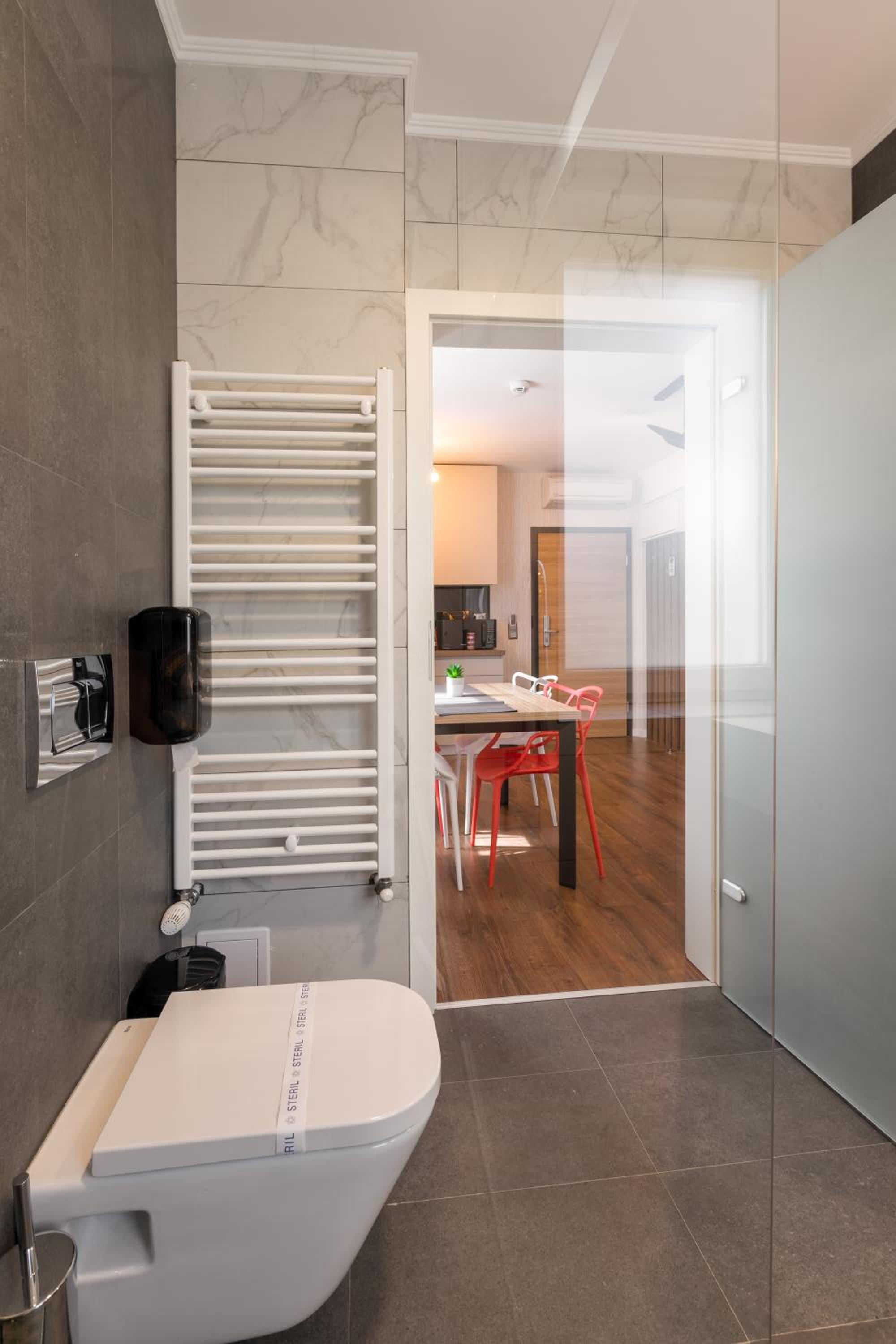 Studio Apartment - Photo 10