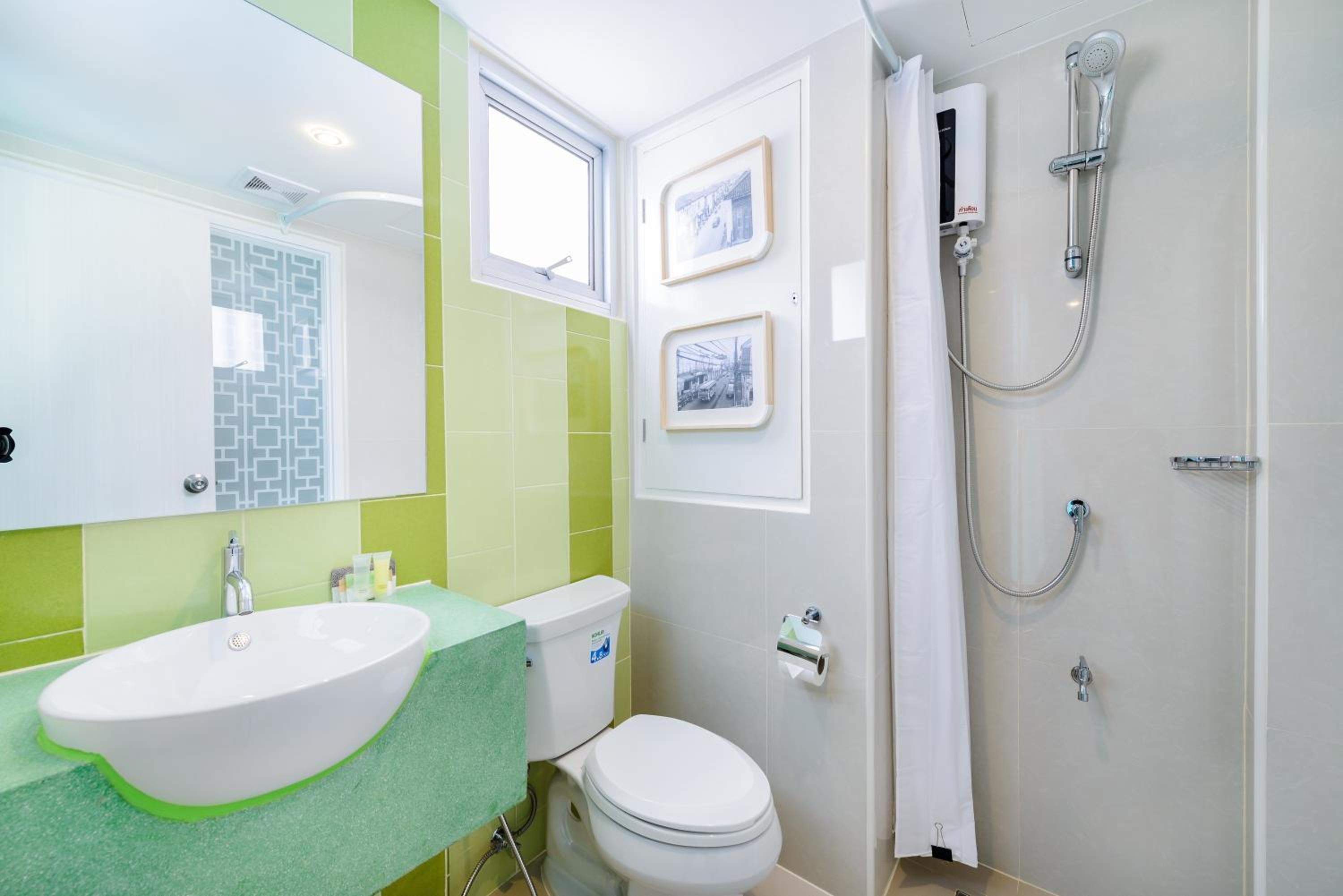 Standard Twin Room - Photo 3