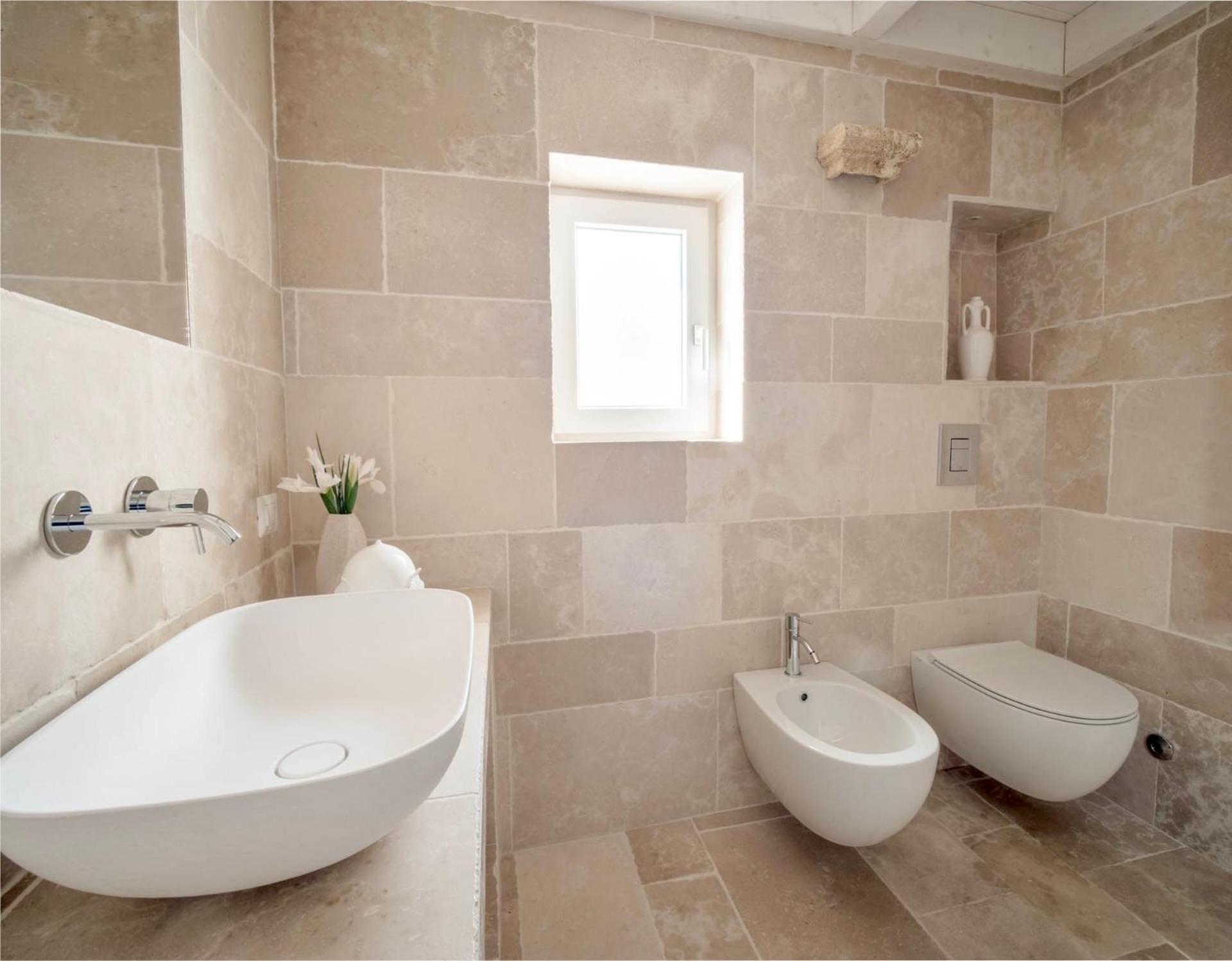 Double Room - Photo 9