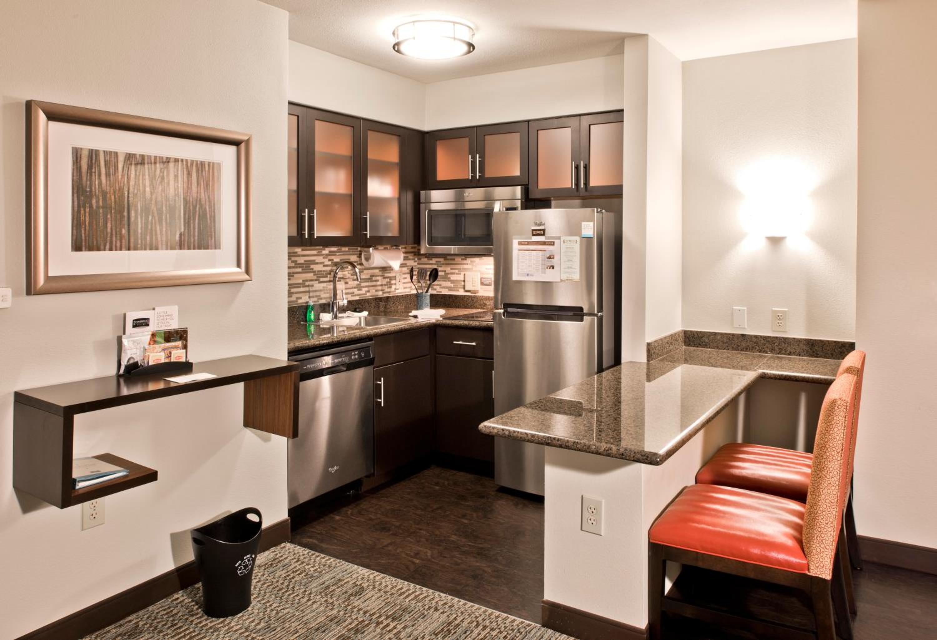 Studio Queen Suite - Photo 2