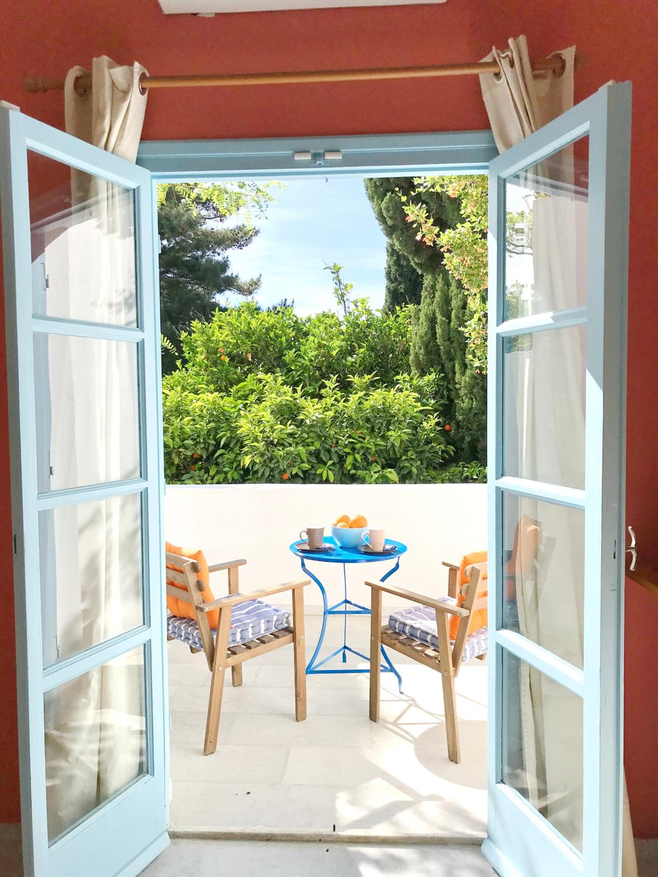 Standard Twin Room with Garden View - Photo 6