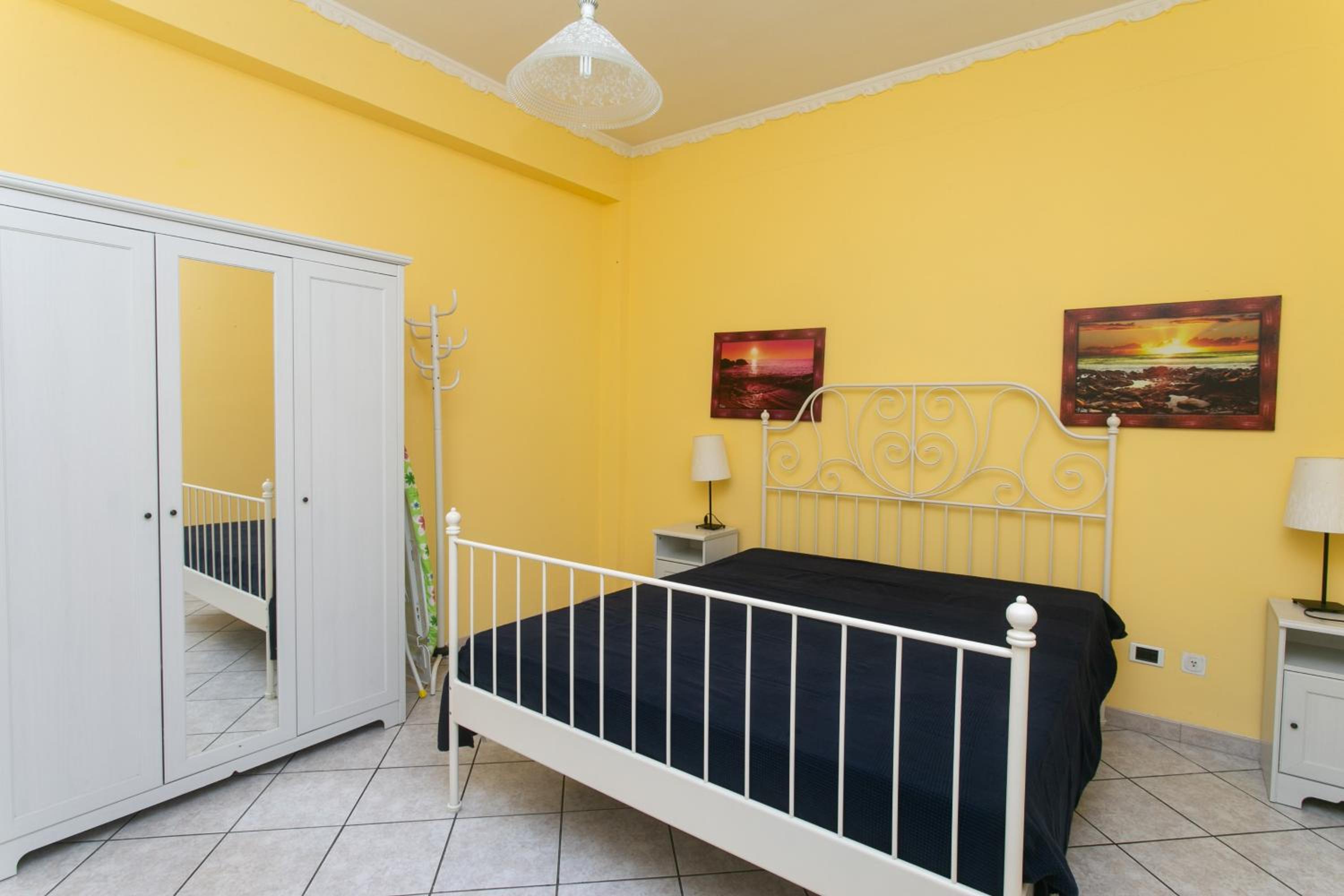 One-Bedroom Apartment photo 2