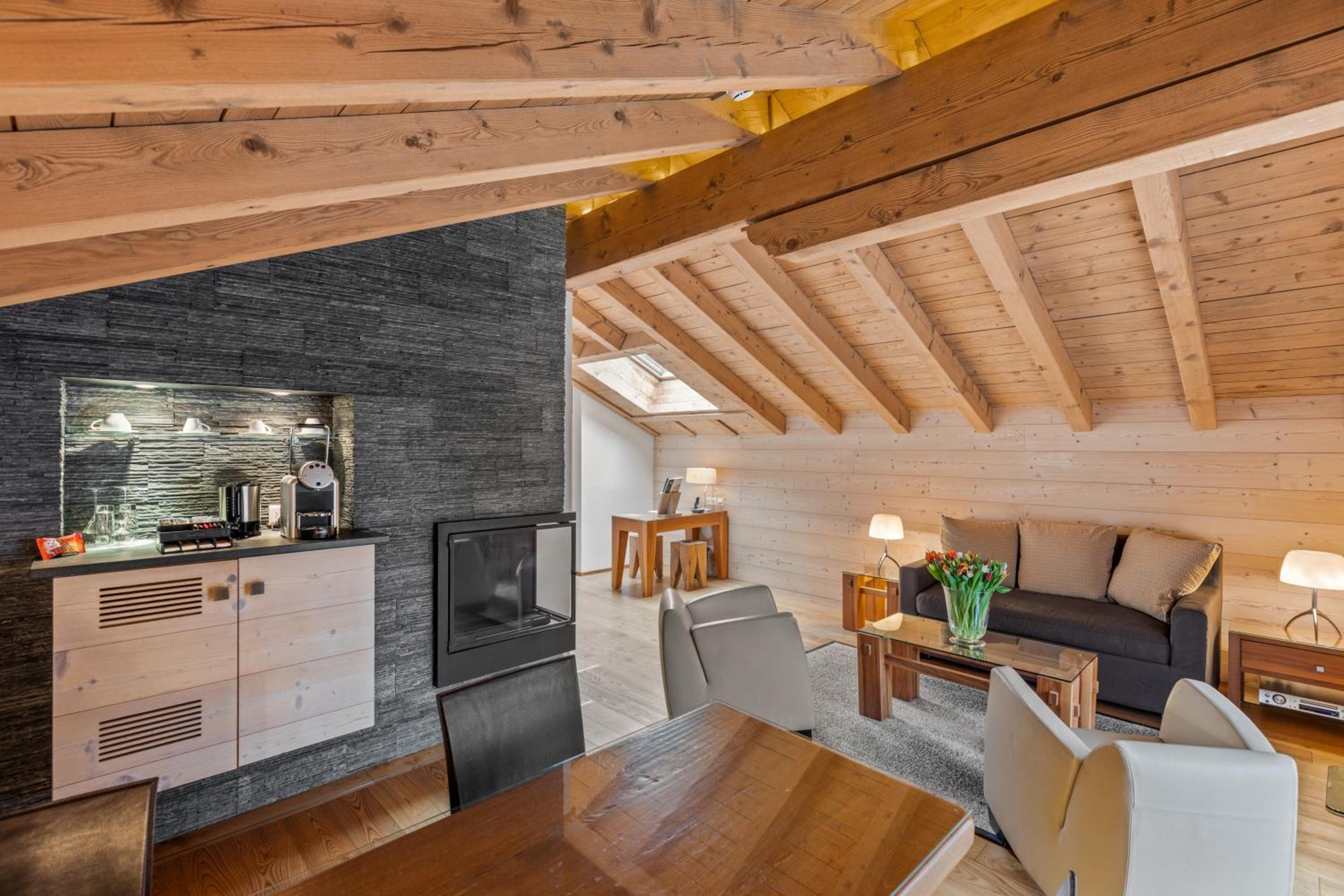 Chalet Suite with Balcony thumbnail 5