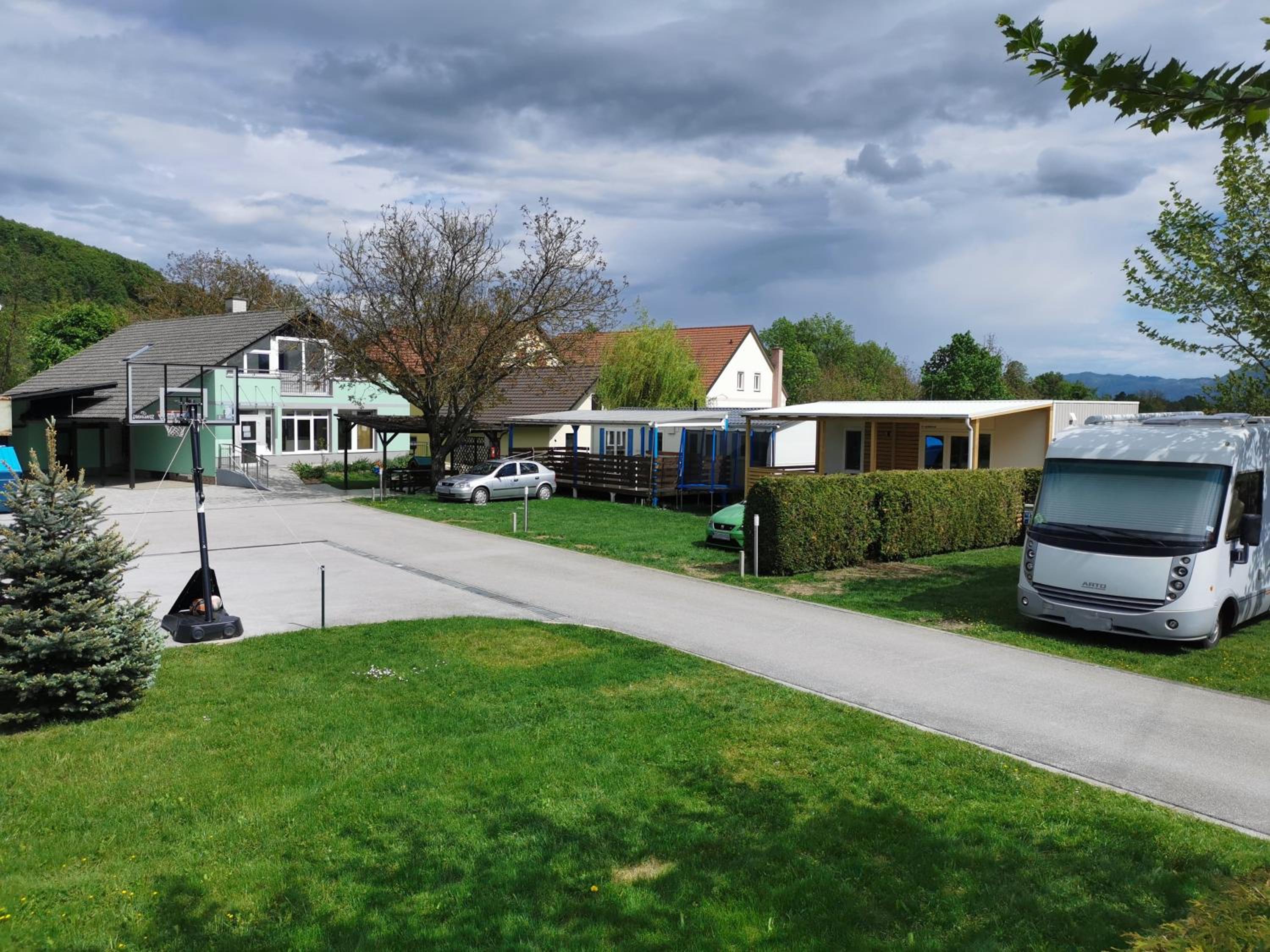 Mobile Home - Photo 18