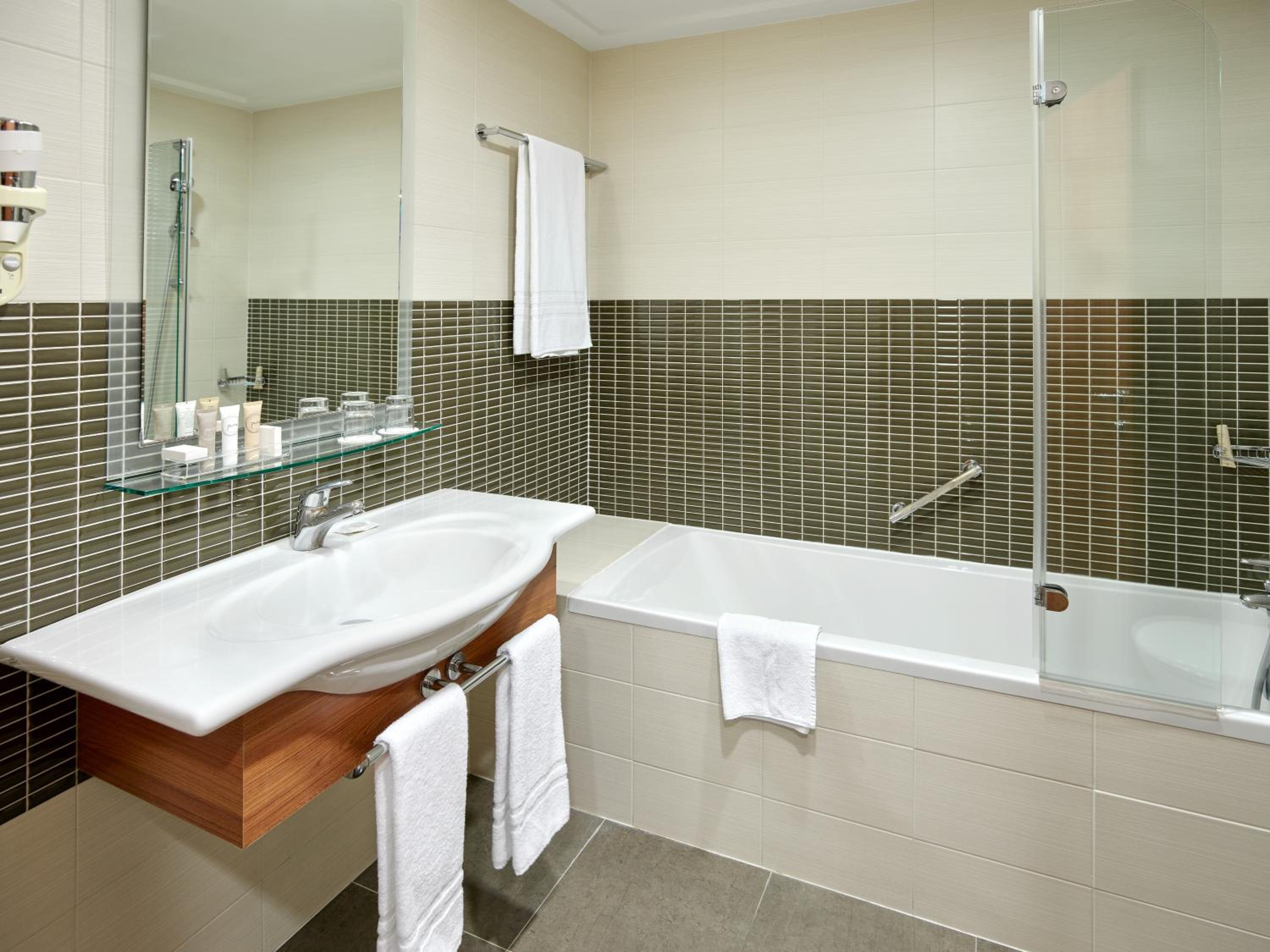 Superior Double or Twin Room - Photo 3