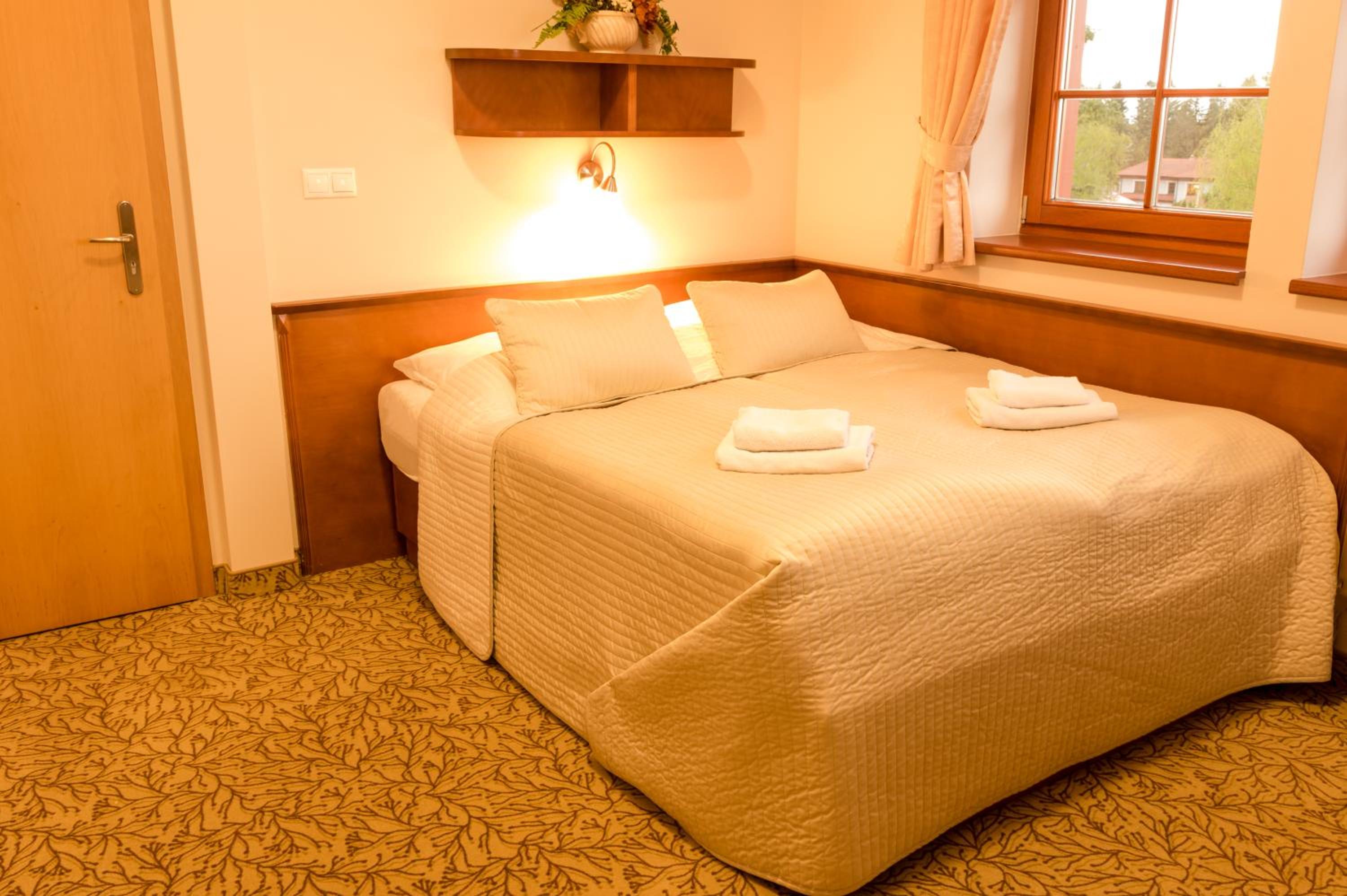 Deluxe Double Room with Bath photo 1