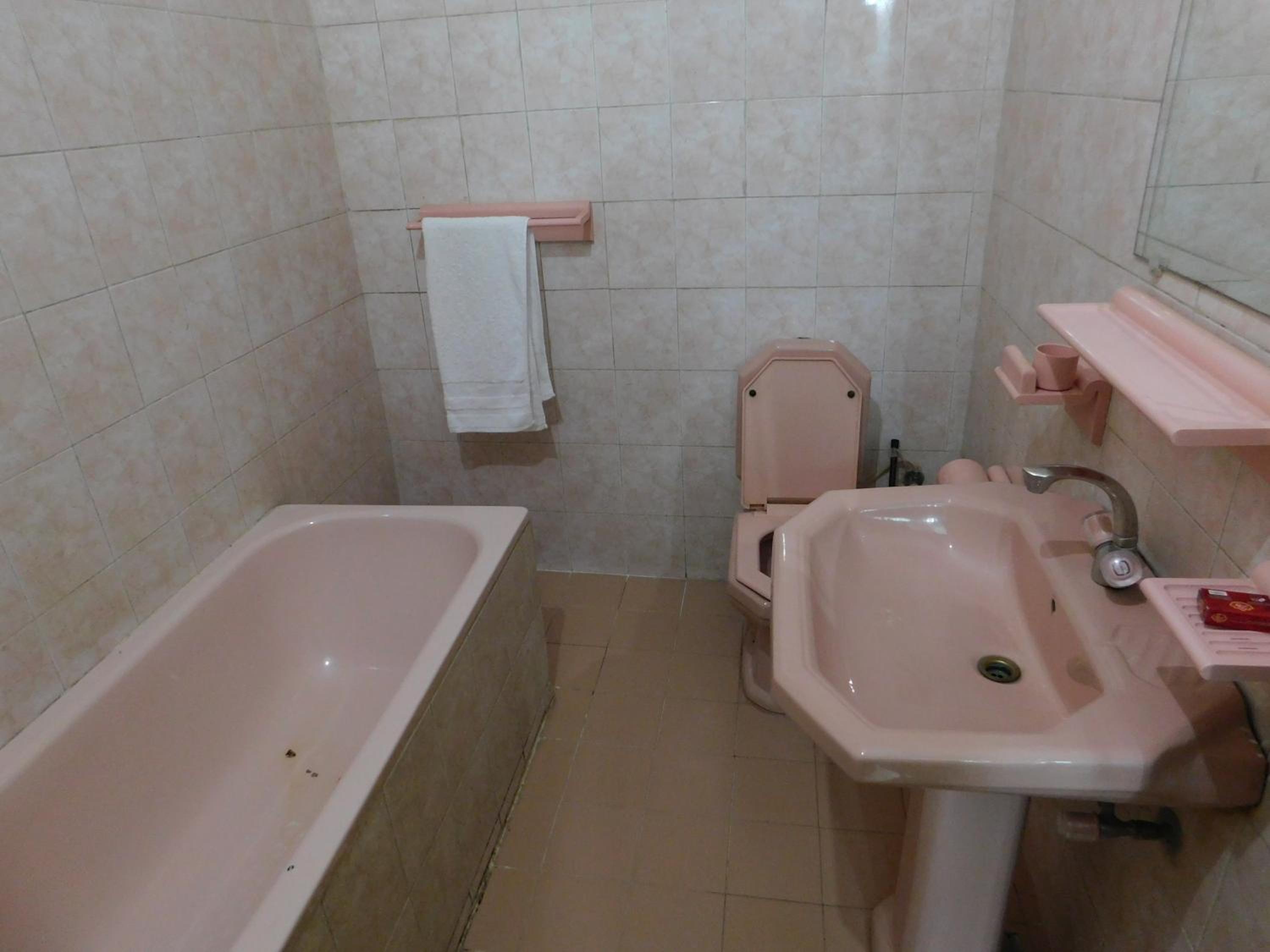 Twin Room - Photo 6