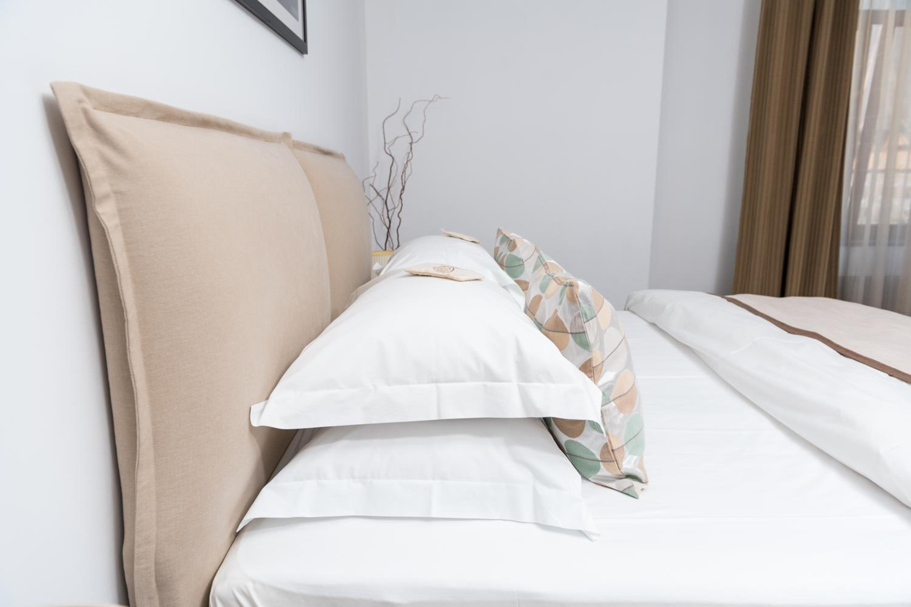 Standard Double Room - Photo 3