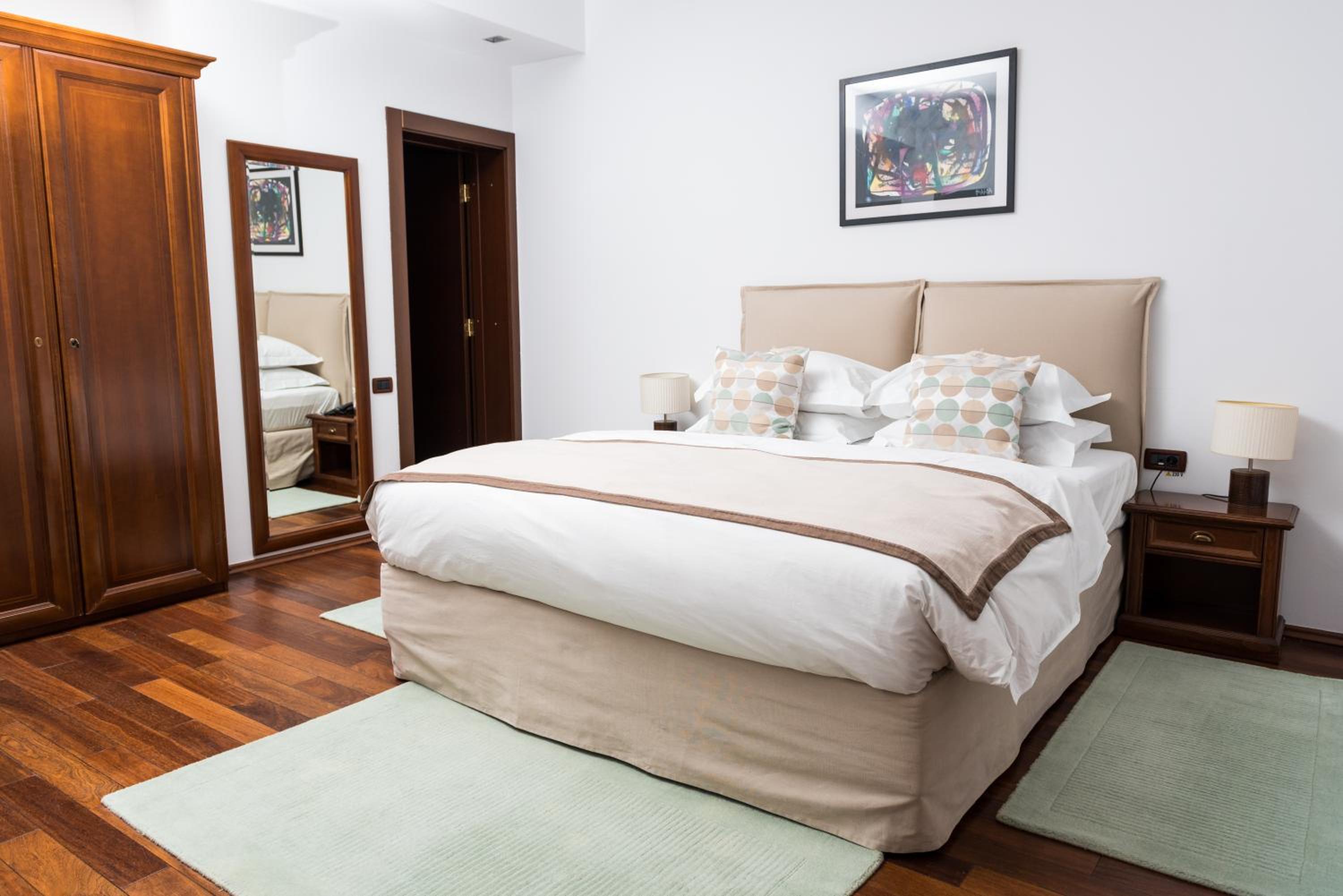 Standard Double Room - Photo 2
