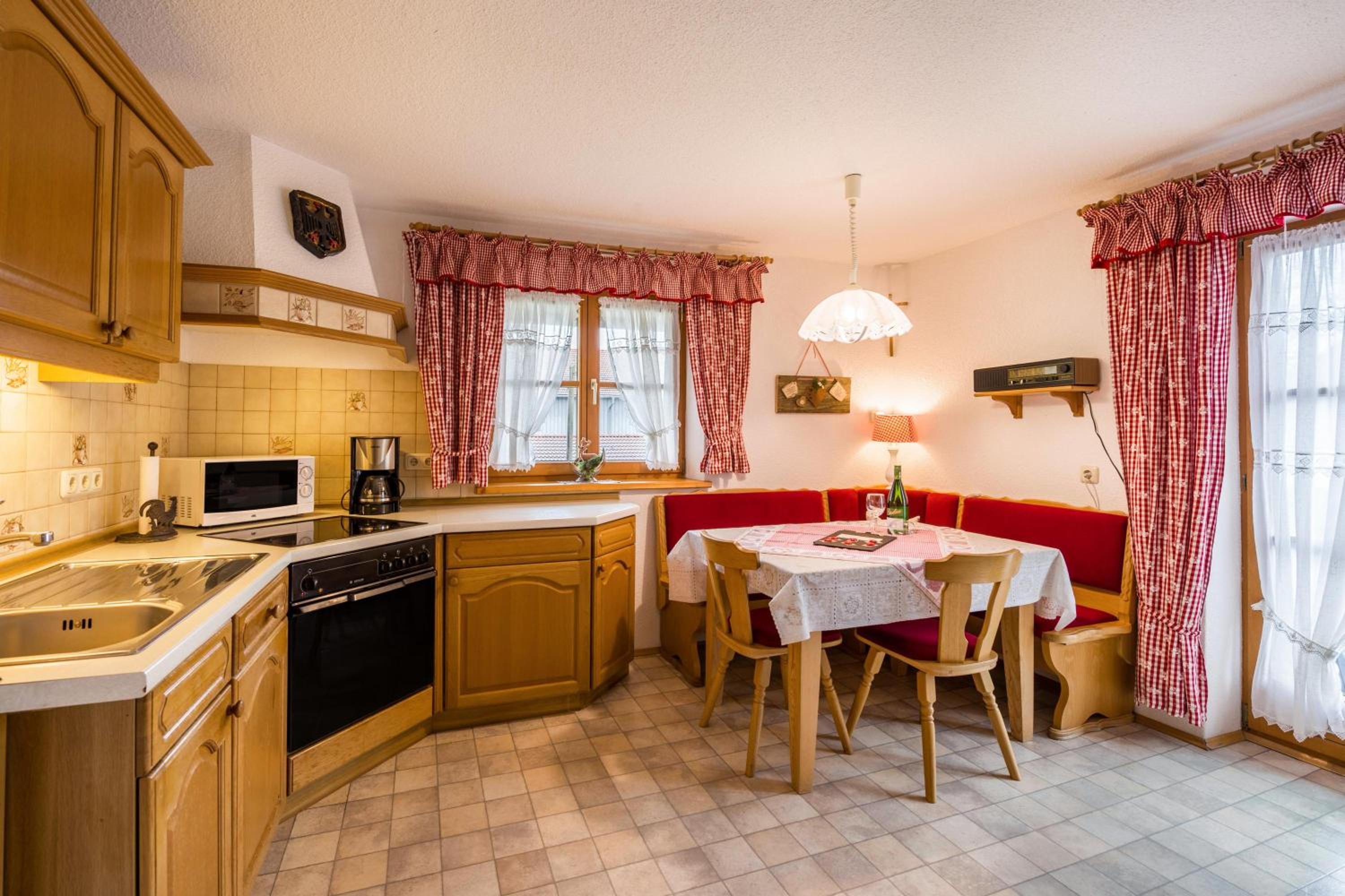 Three-Bedroom House photo 3