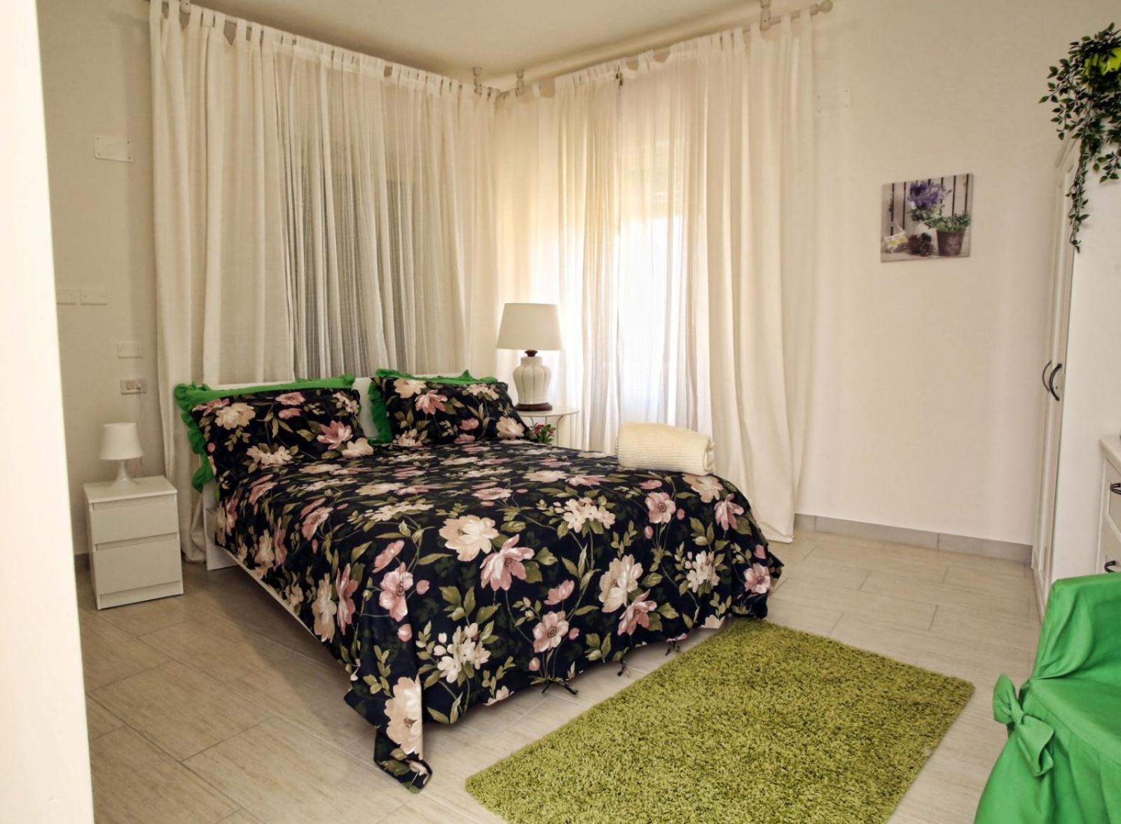 Junior Suite with Balcony - Photo 7