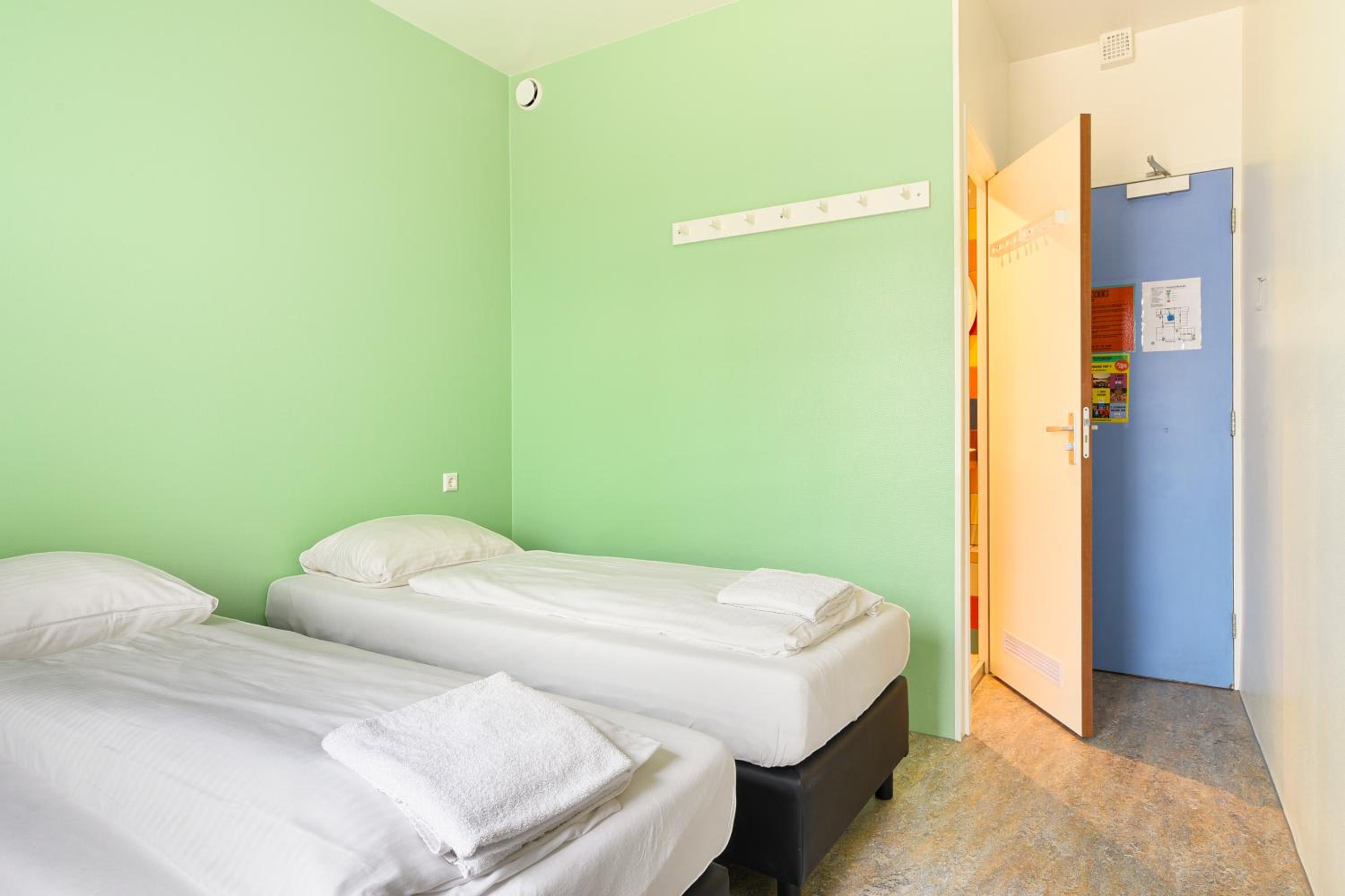 Deluxe Twin Room photo 3