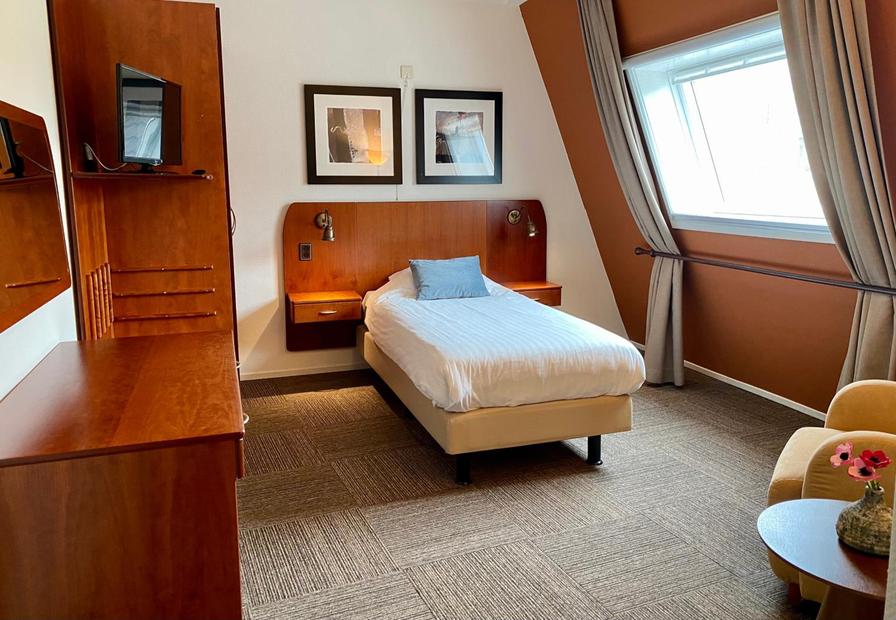Suite - Photo 7