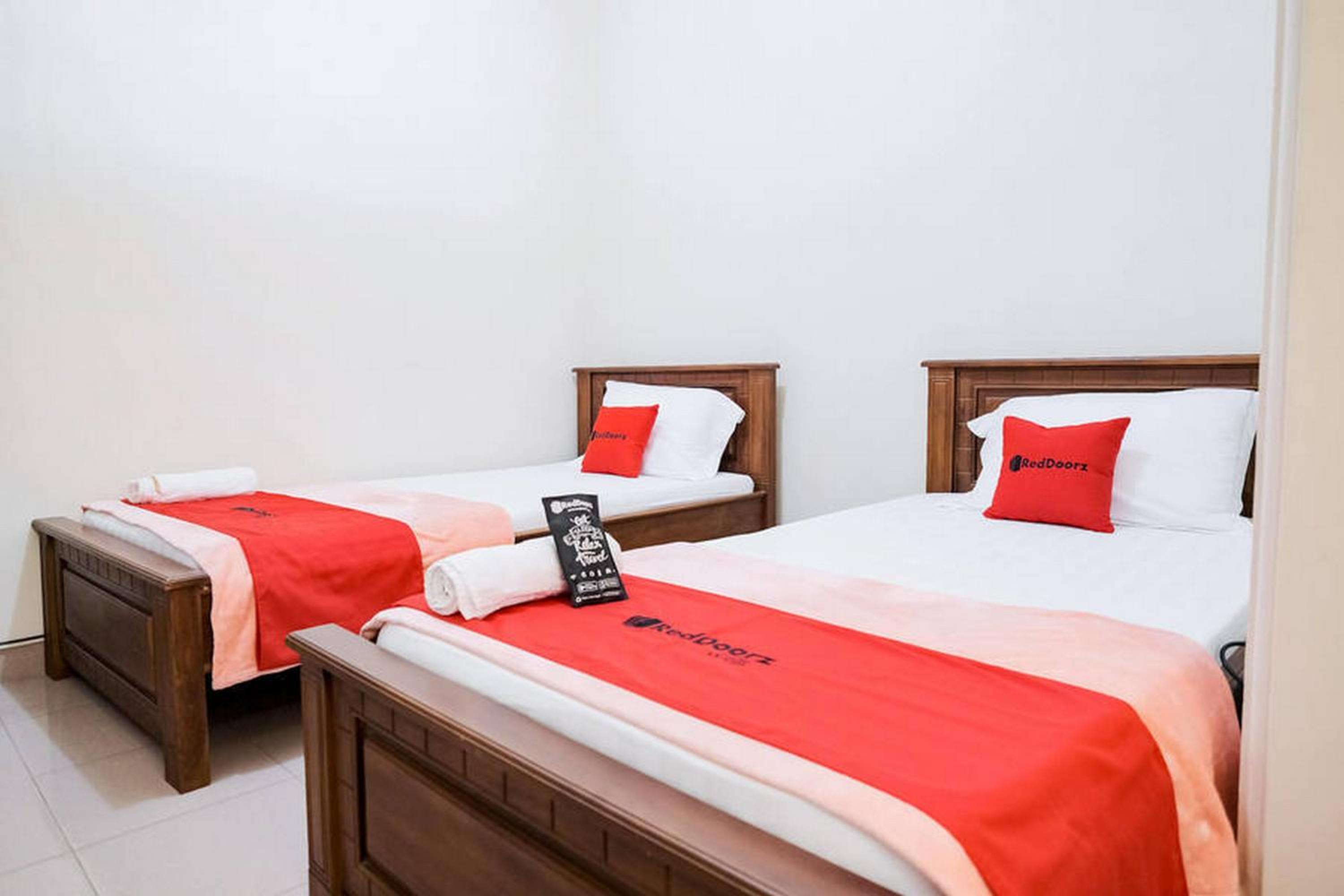 Twin Room - Photo 1