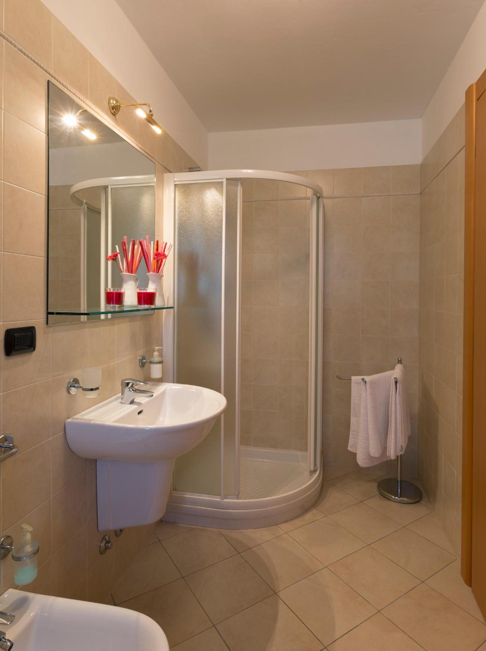 Double or Twin Room photo 3