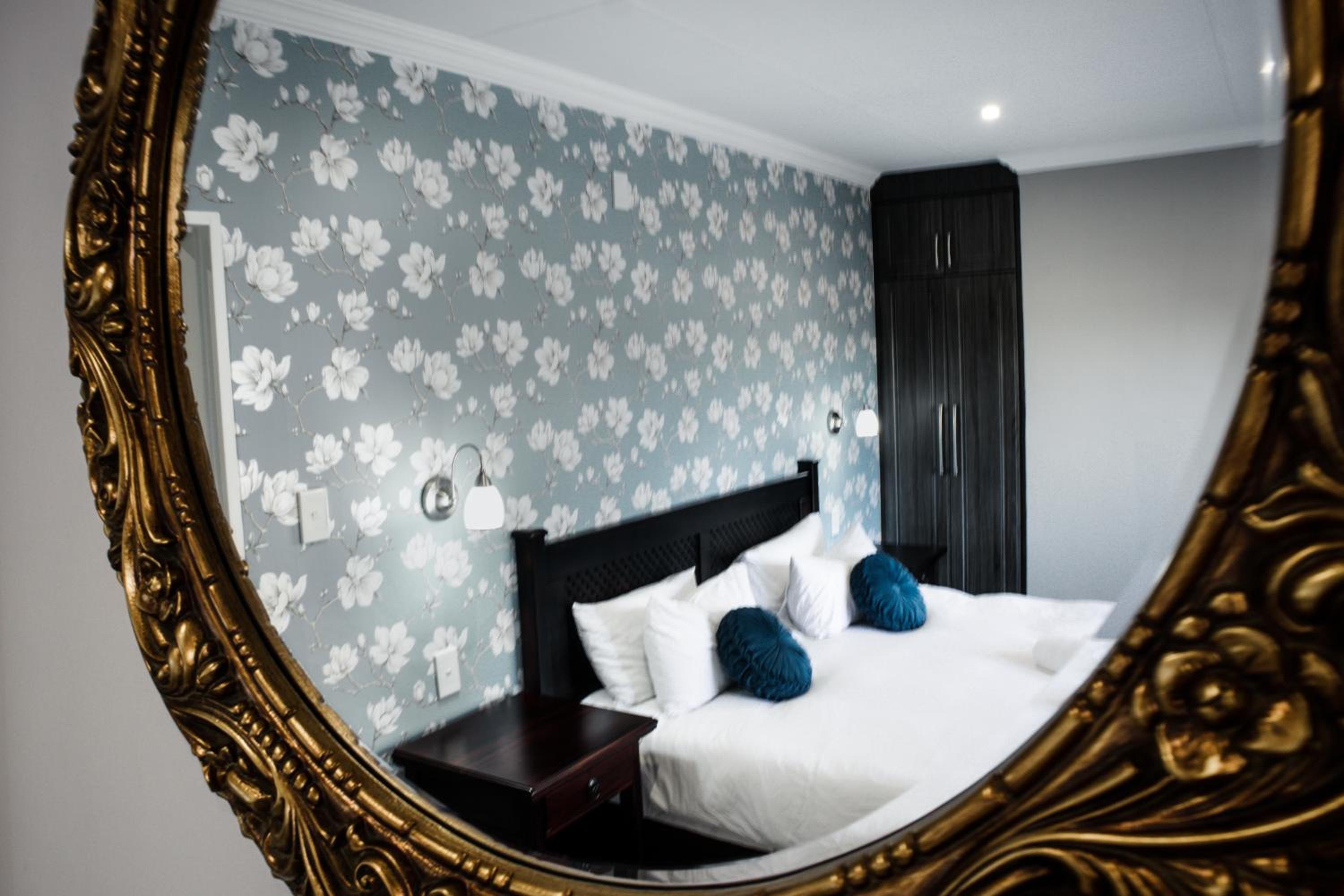 Double Room - Photo 13