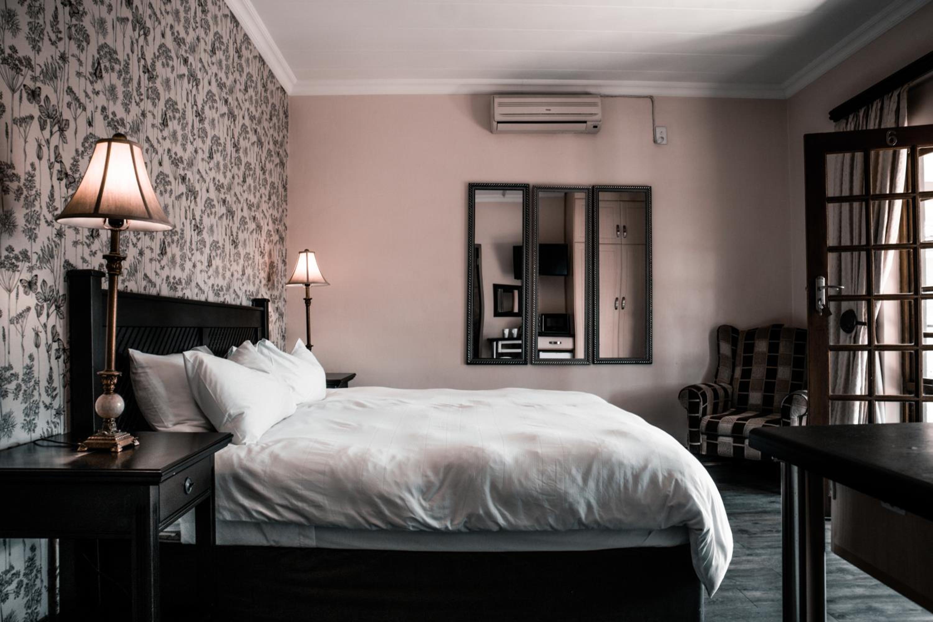 Double Room - Photo 14