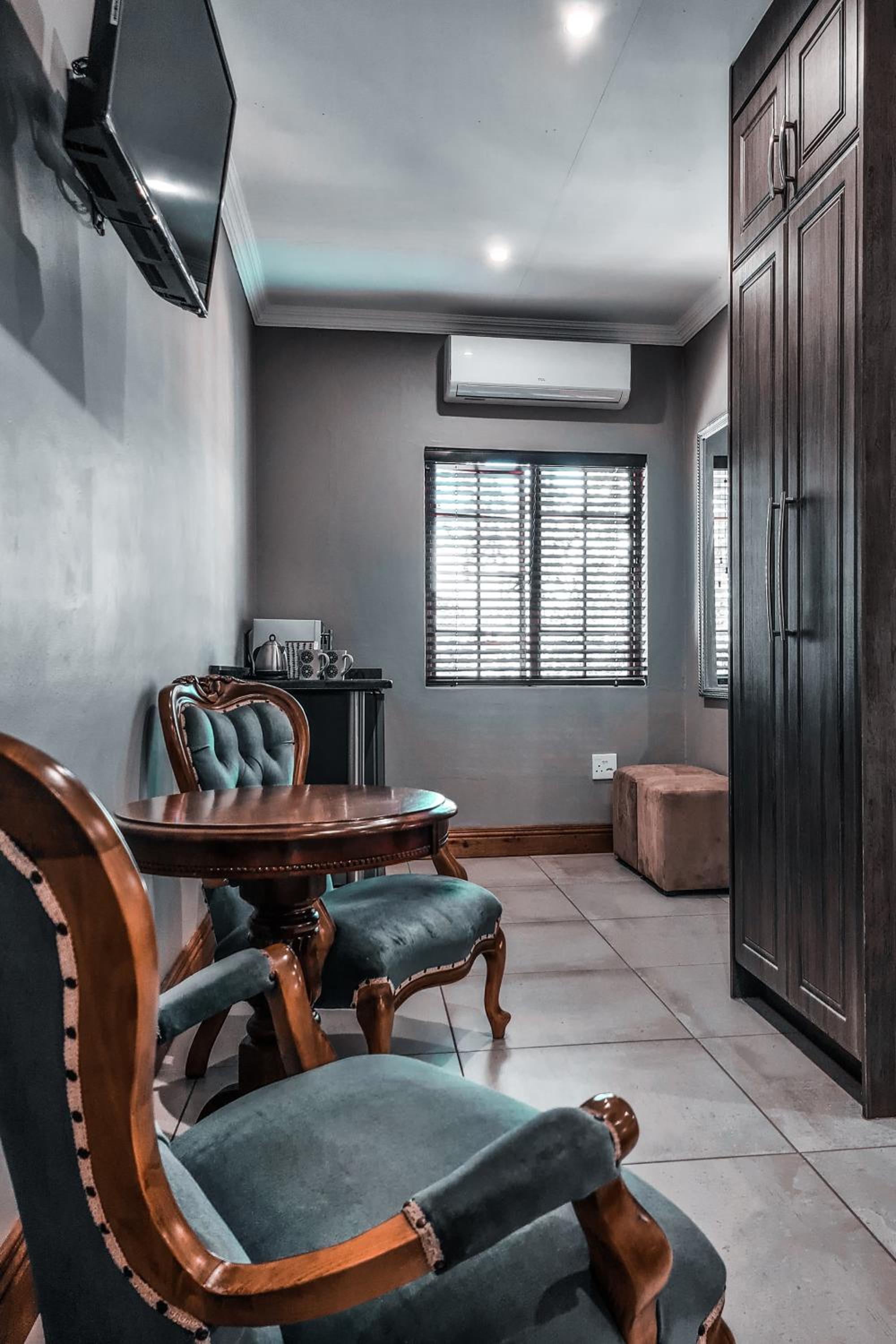 Double Room - Photo 21