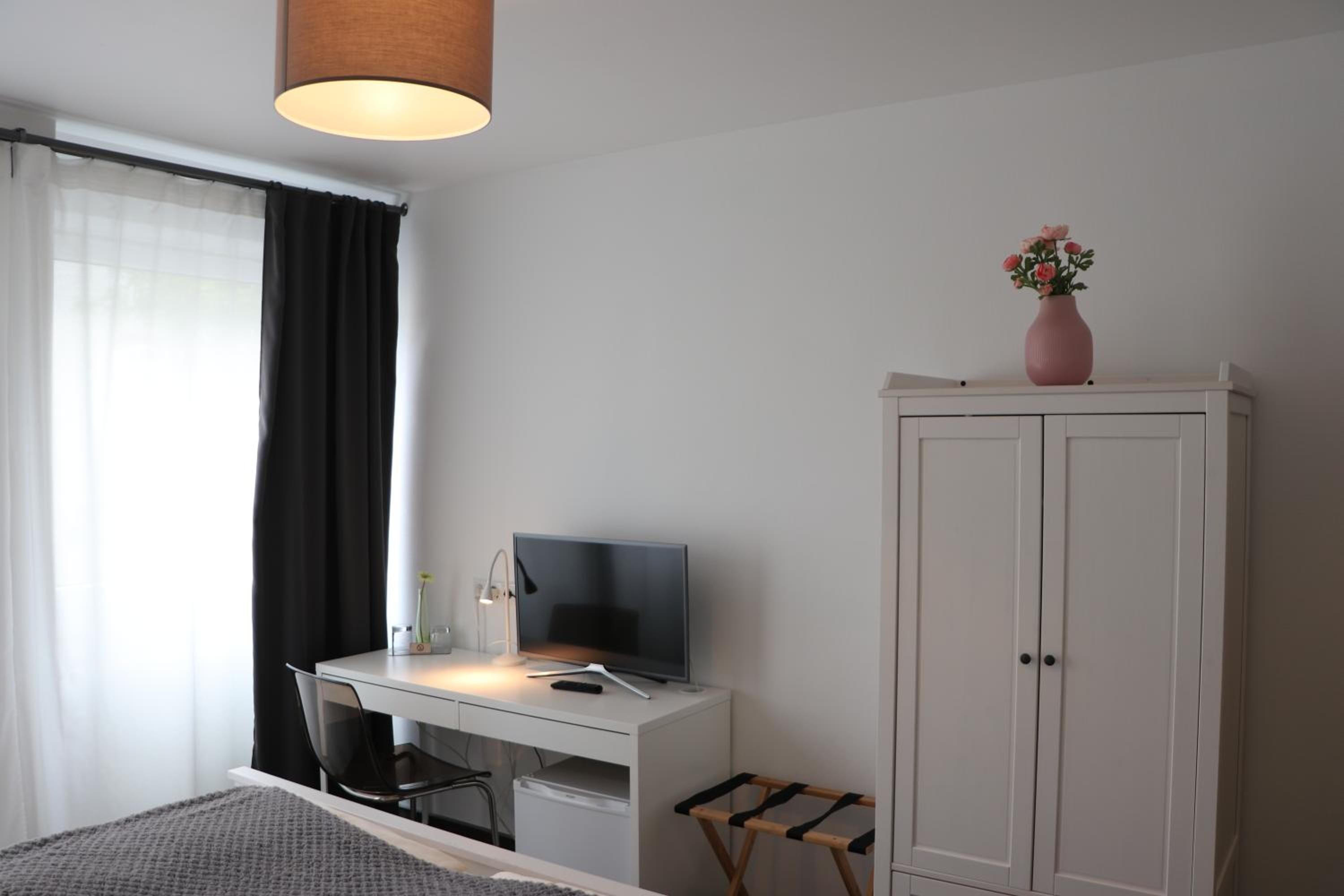Double Room - Photo 6