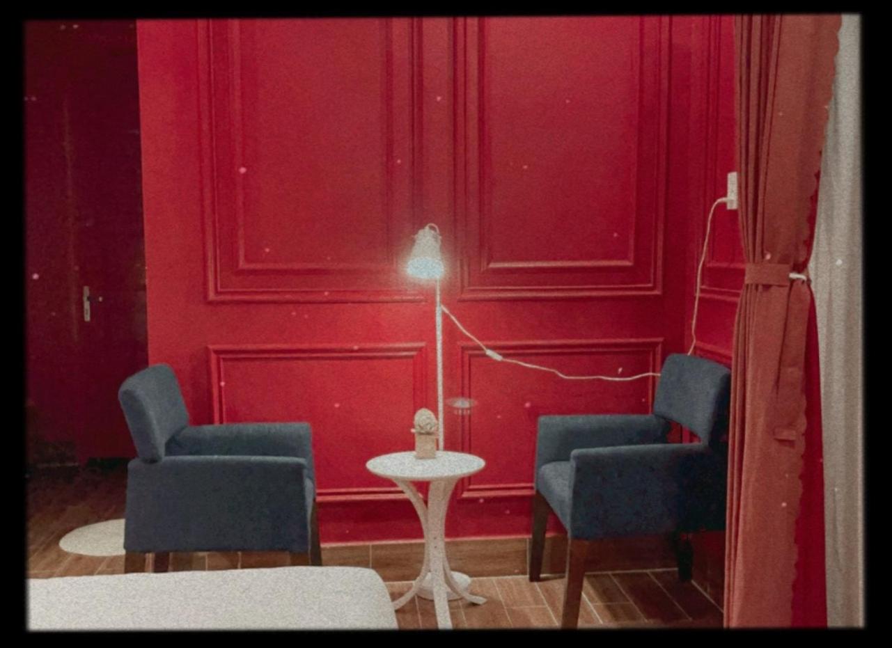 Executive Suite - Photo 3