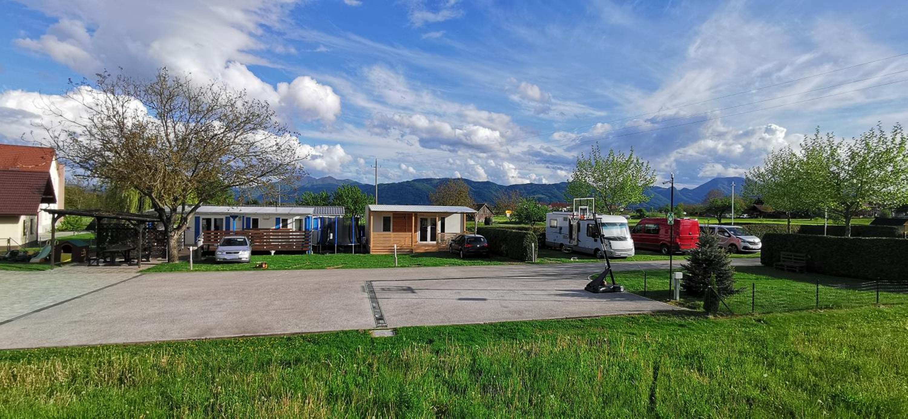 Mobile Home - Photo 16