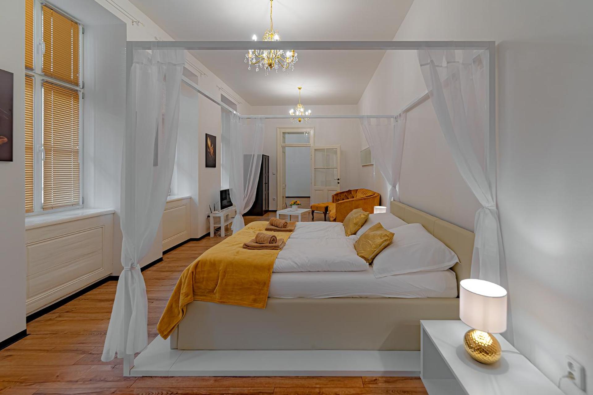 Deluxe Family Room photo 3