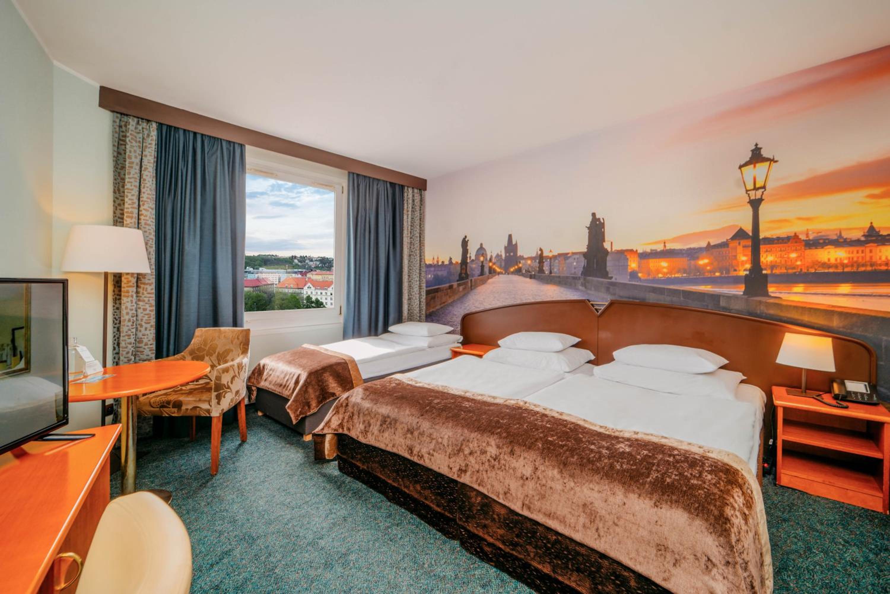 Triple Room