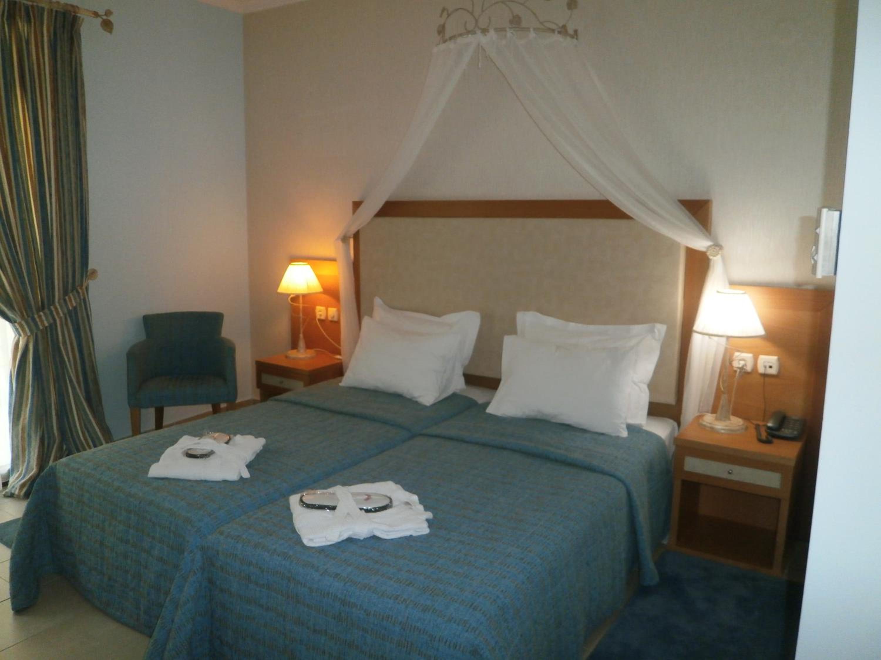 Double or Twin Room with Fireplace photo 1
