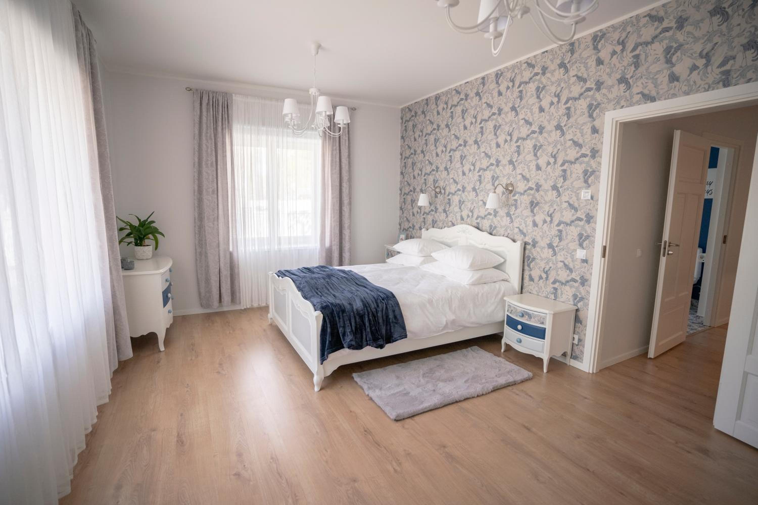 Two-Bedroom Apartment - Photo 2