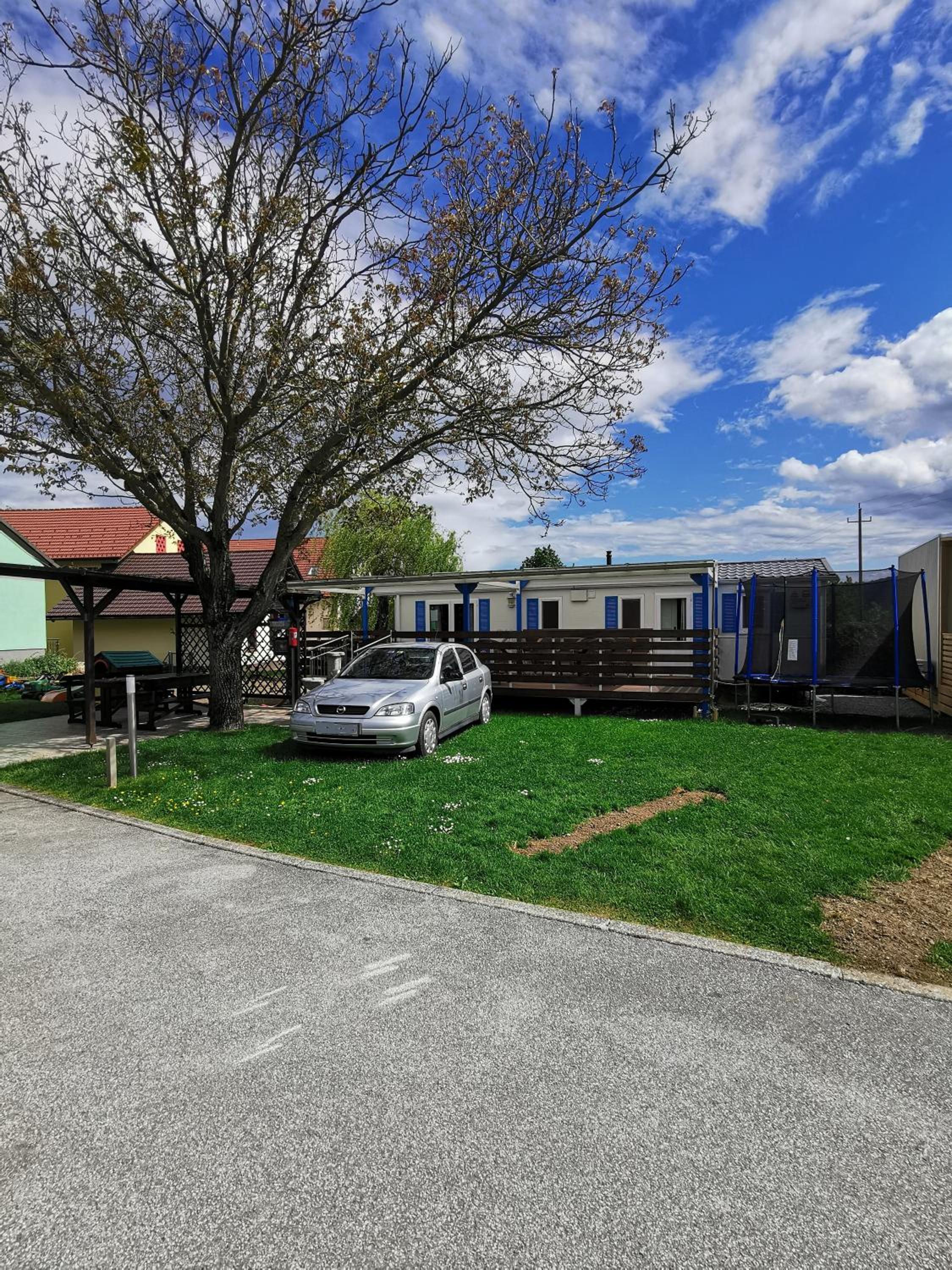 Mobile Home - Photo 12