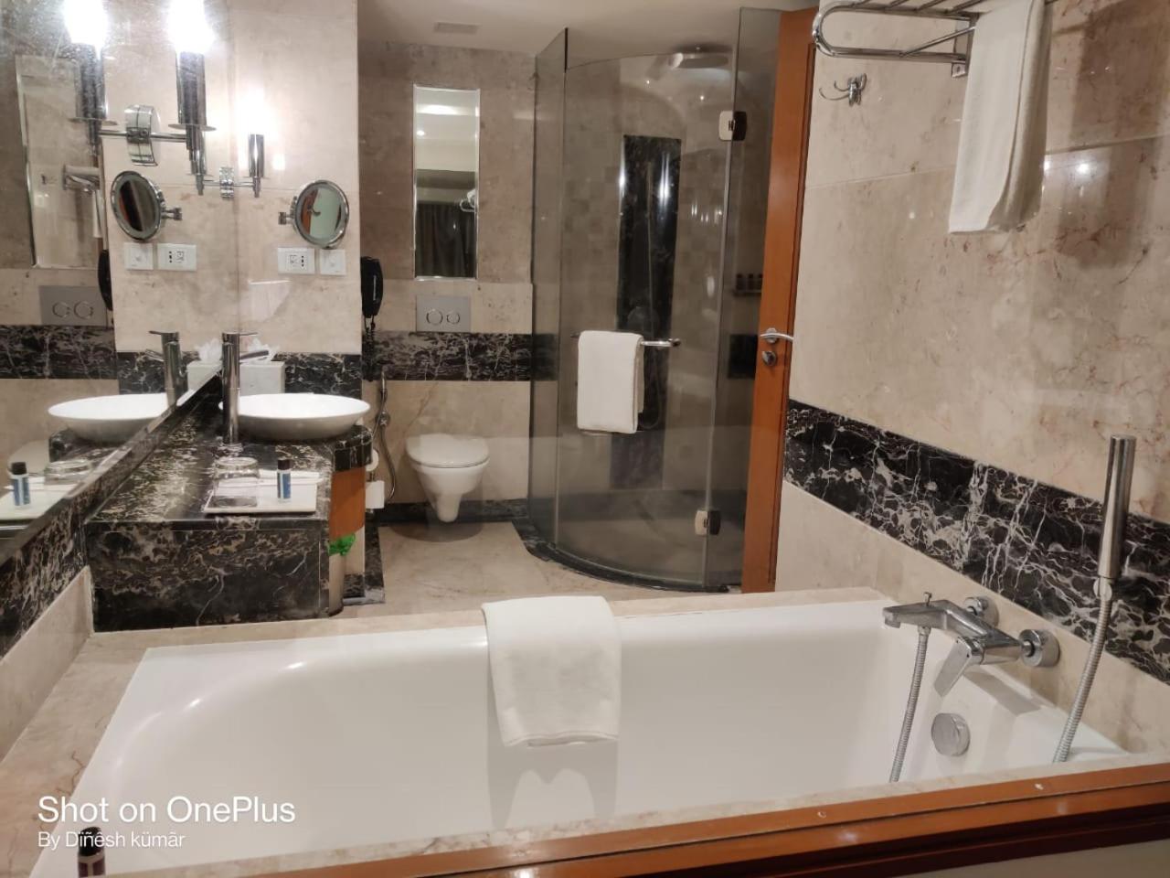 Deluxe Room - Photo 2