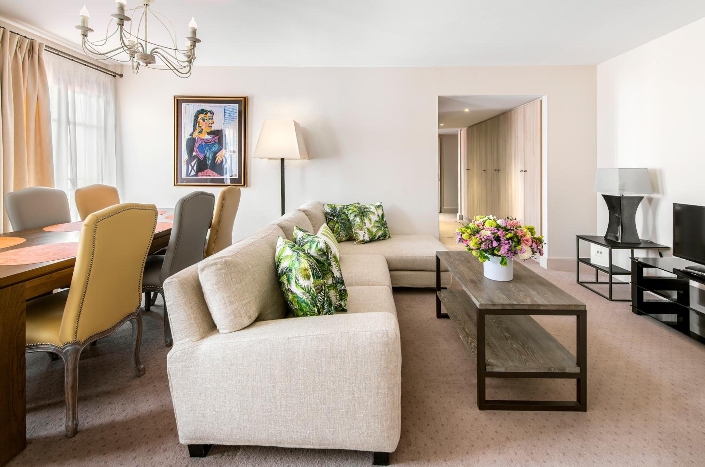 Three-Bedroom Apartment - Photo 1