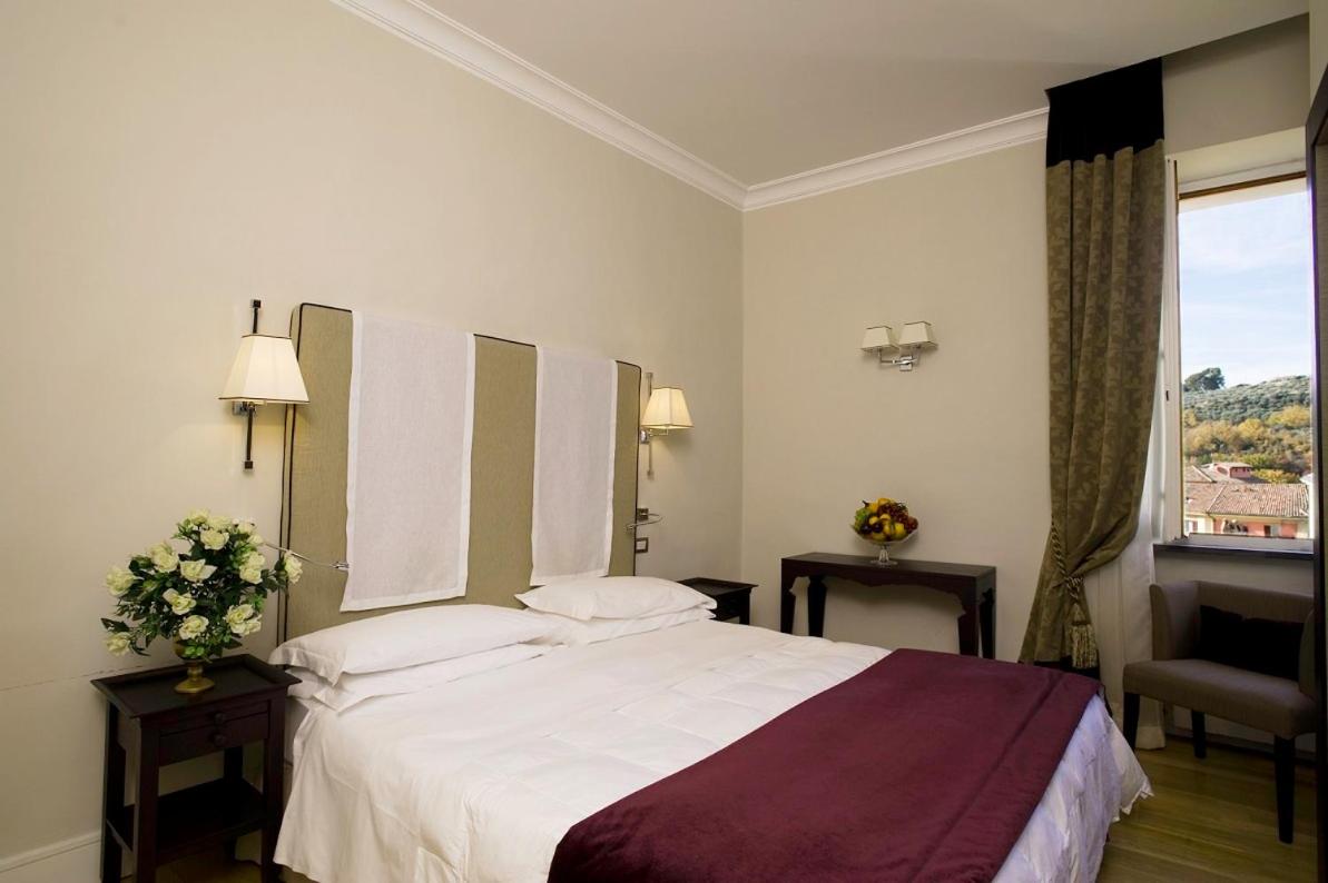 Classic Double or Twin Room - Photo 7