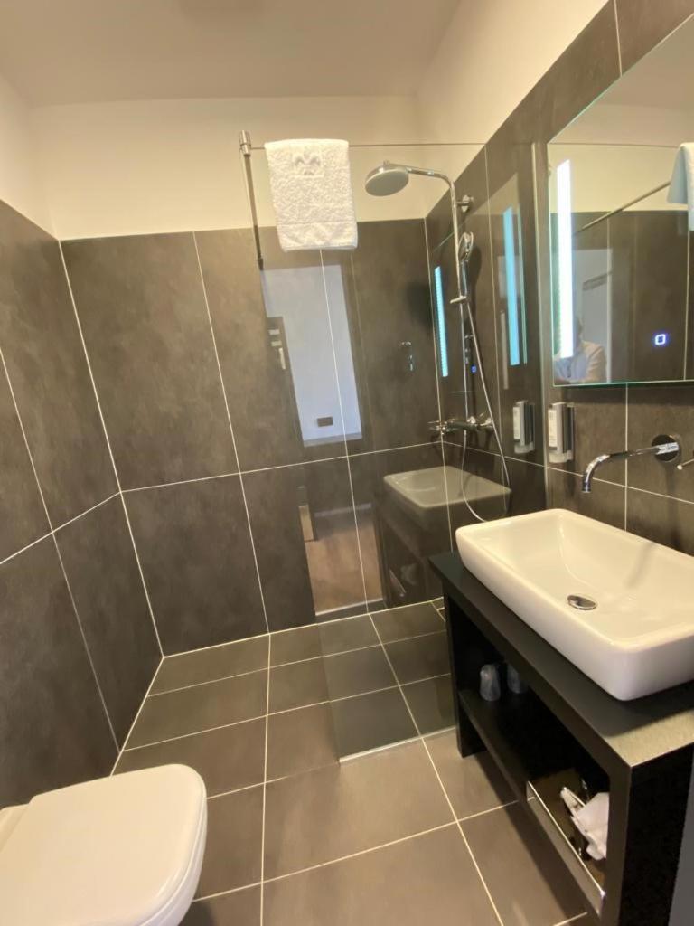 Double Room - 4 Cylinder photo 2