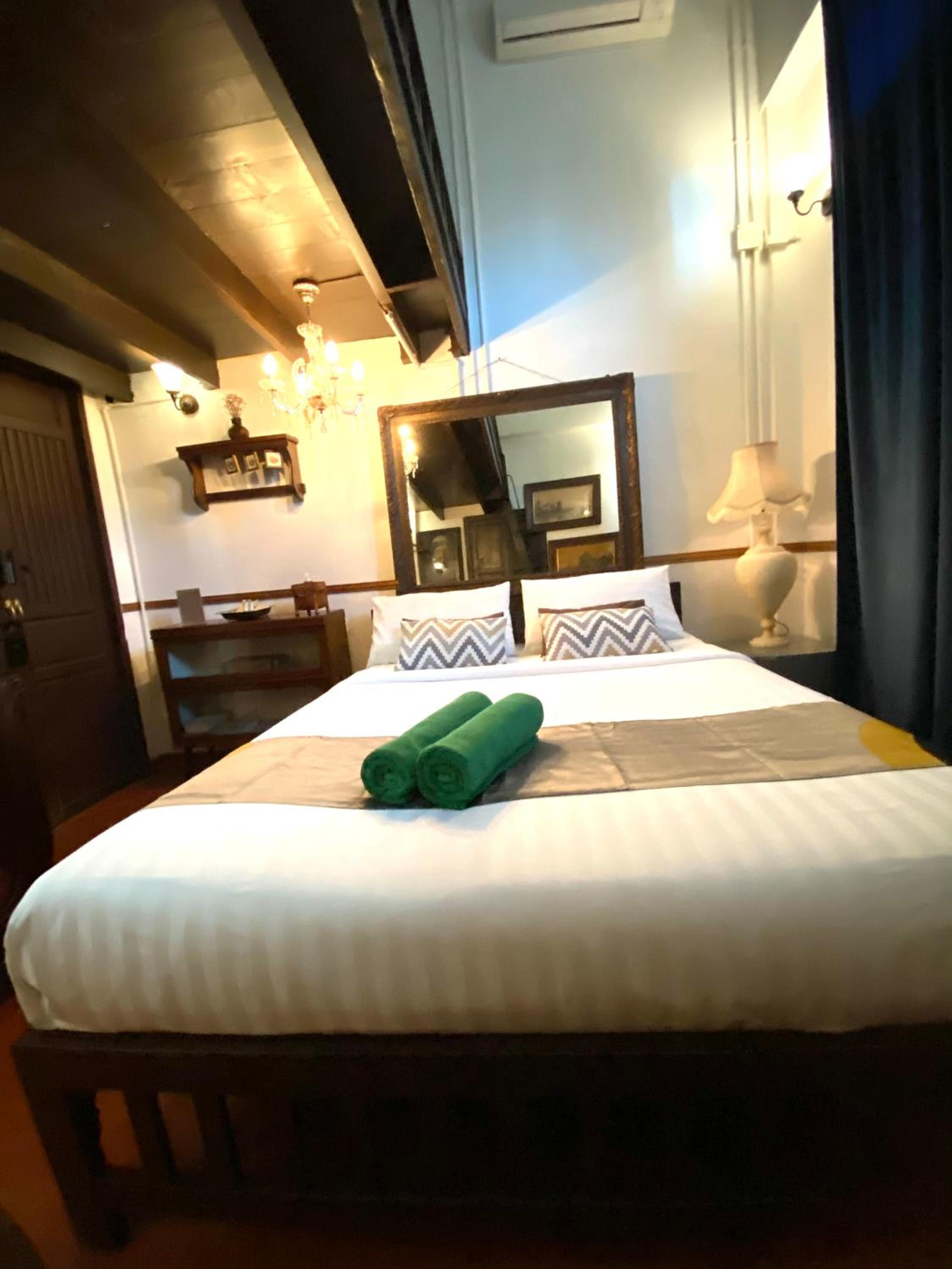 Queen Room with Private External Bathroom  photo 2
