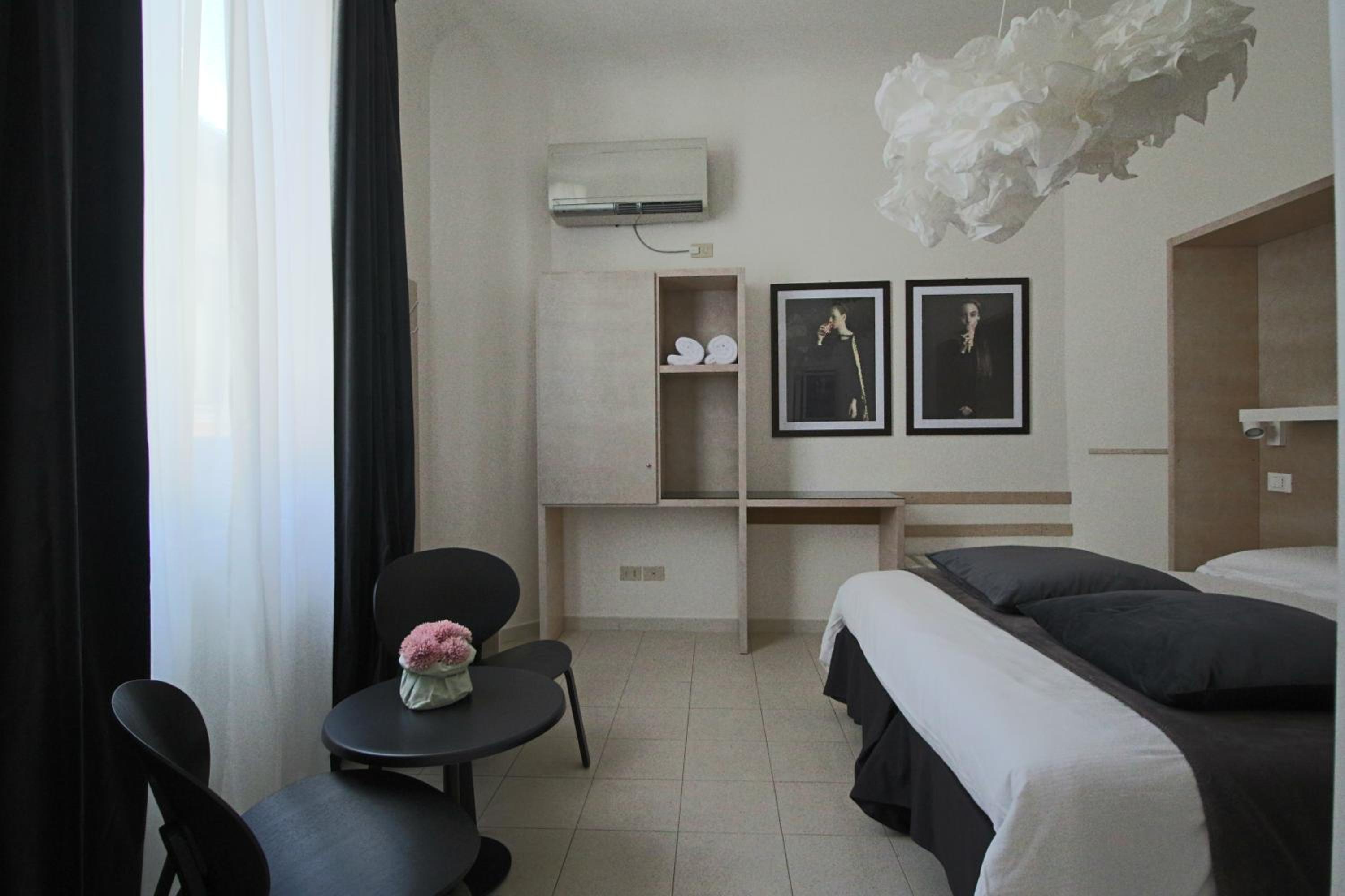 Double or Twin Room photo 2