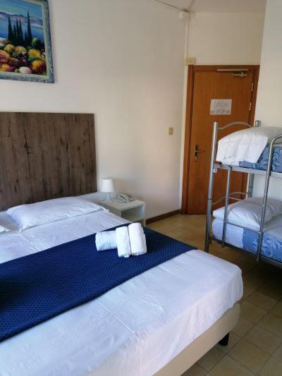 Classic Quadruple Room photo 3