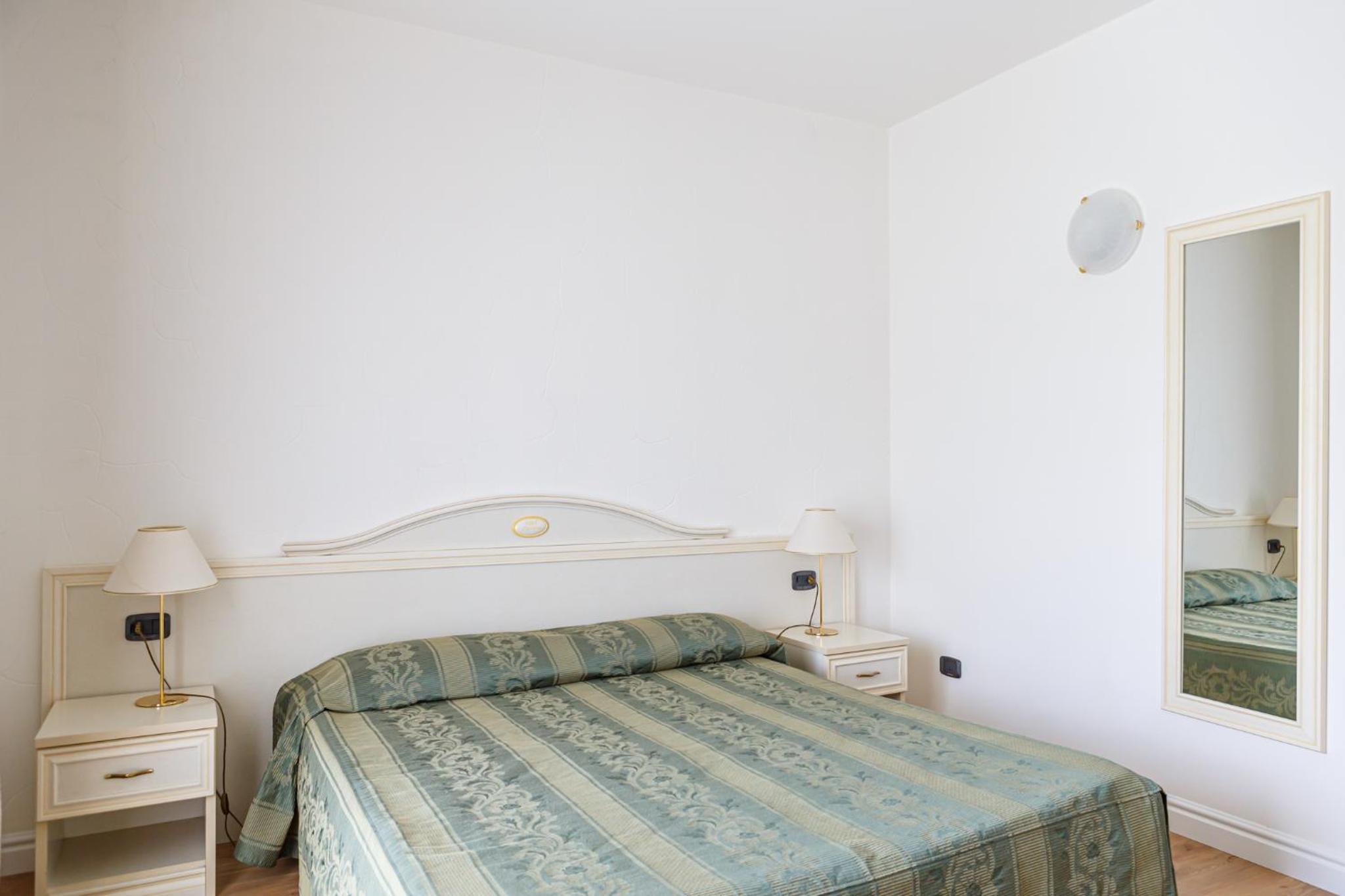 Double Room - Photo 8