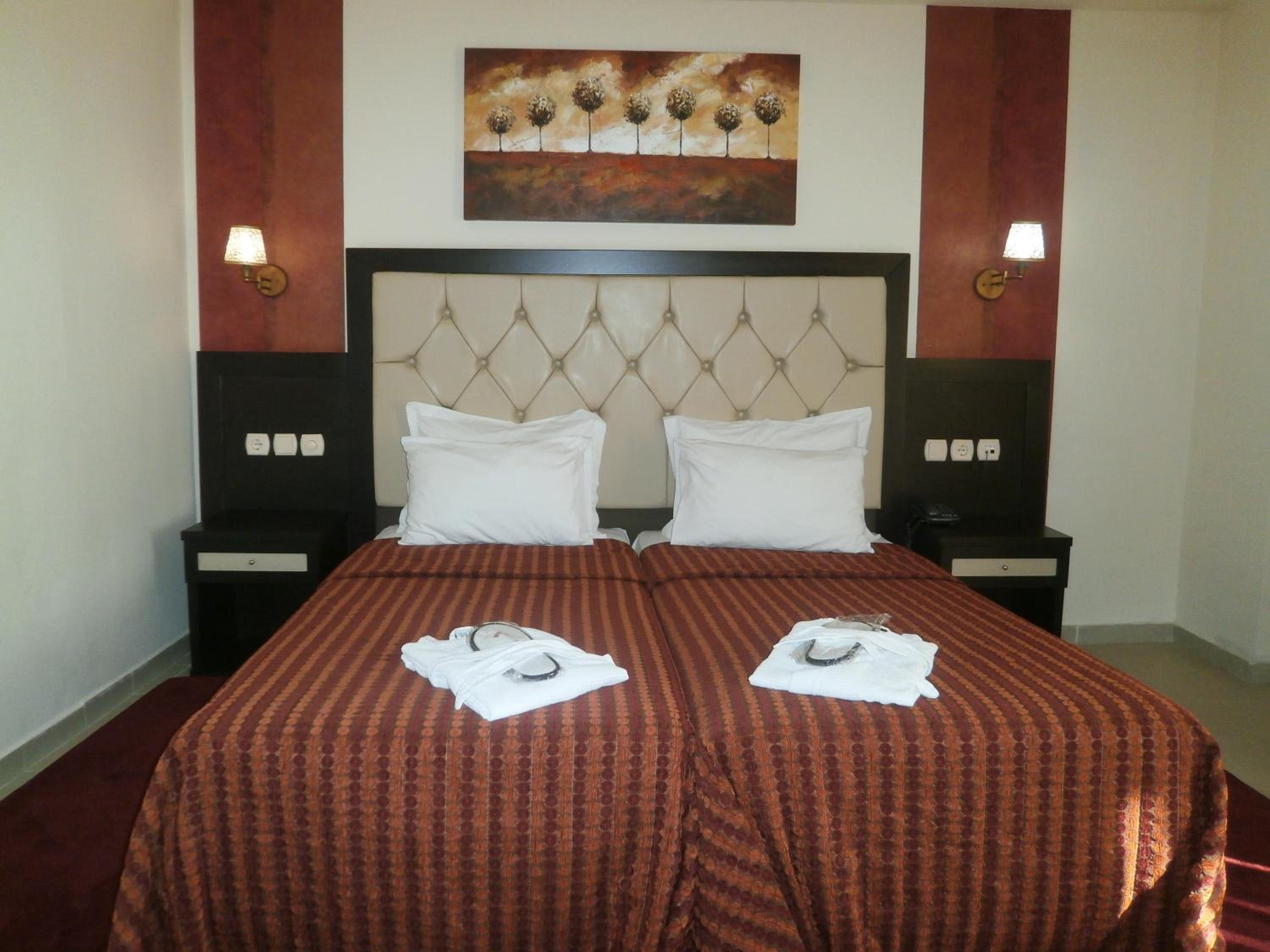 Triple Room with Hot Tub photo 1