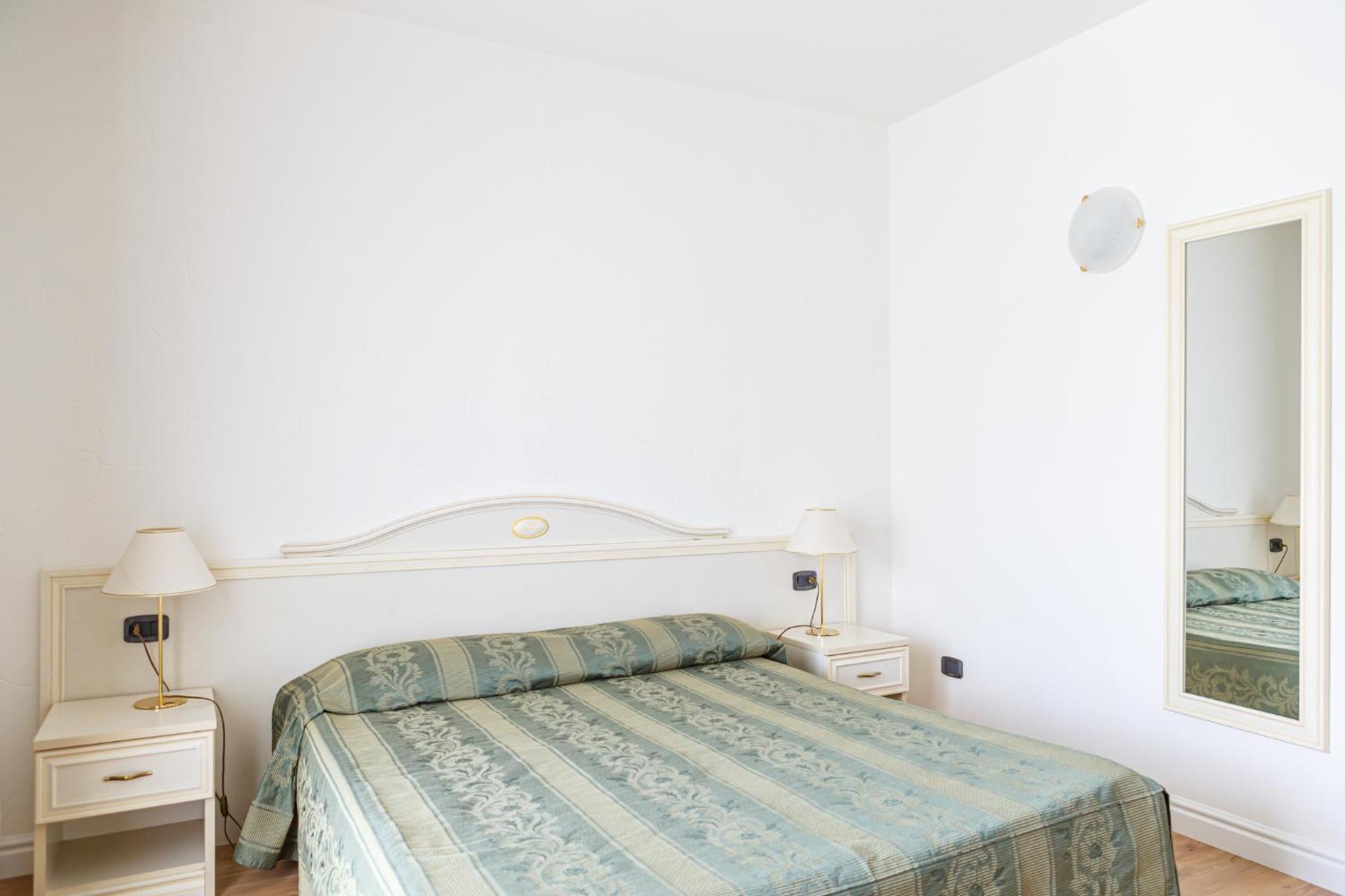Double Room - Photo 6