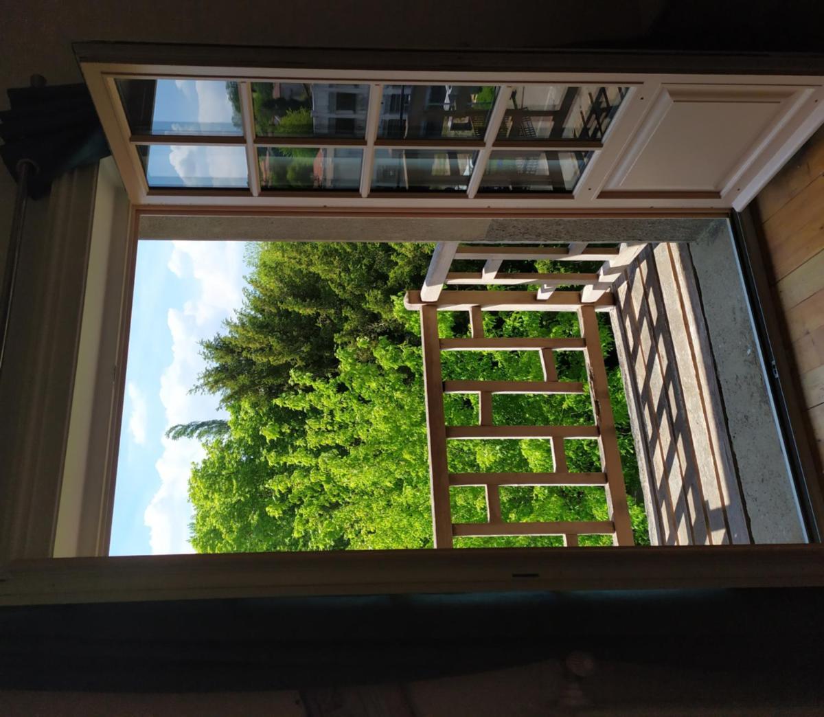 Family Room with Garden View - Photo 5