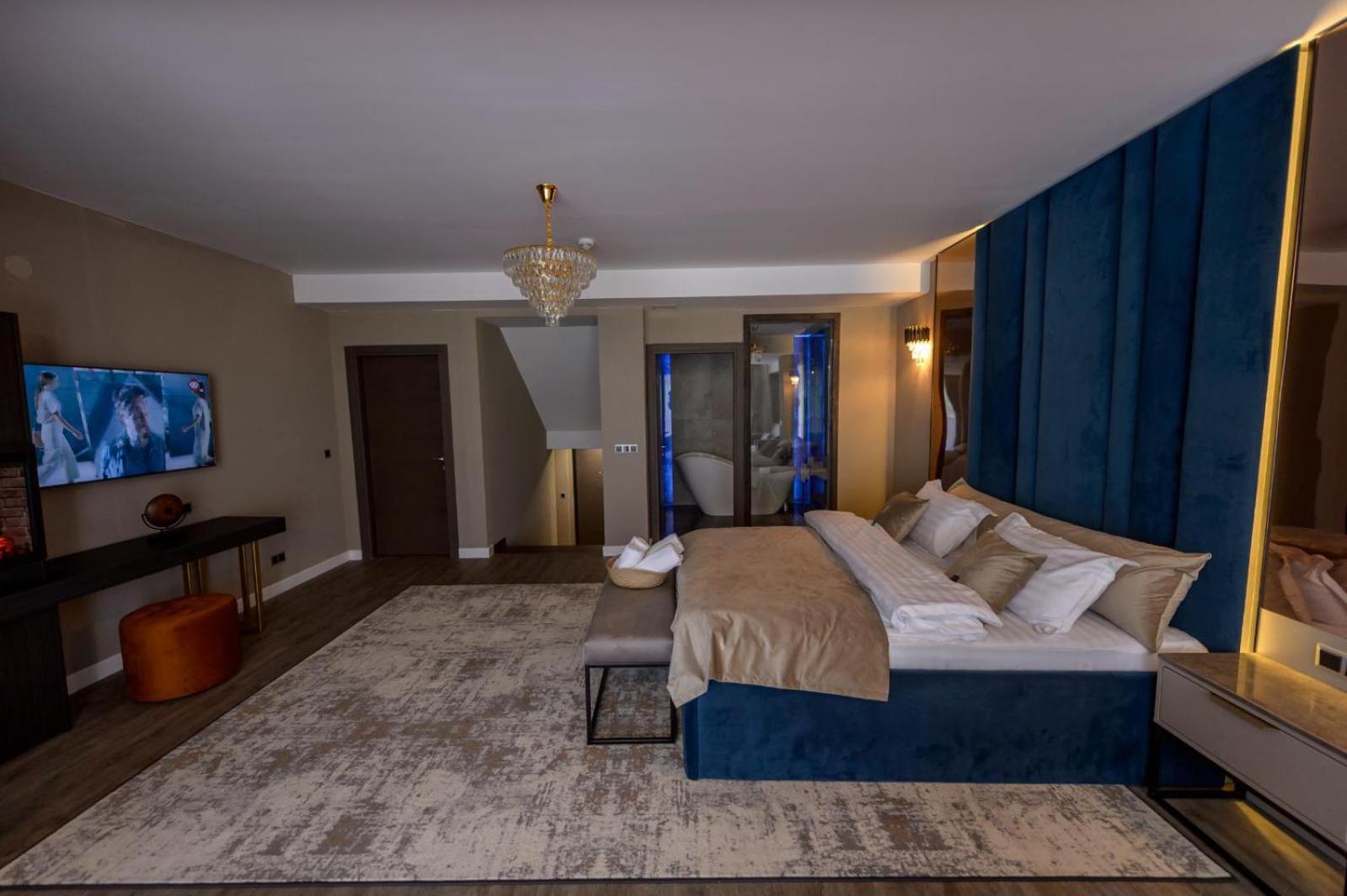 Royal Junior Suite - Photo 7