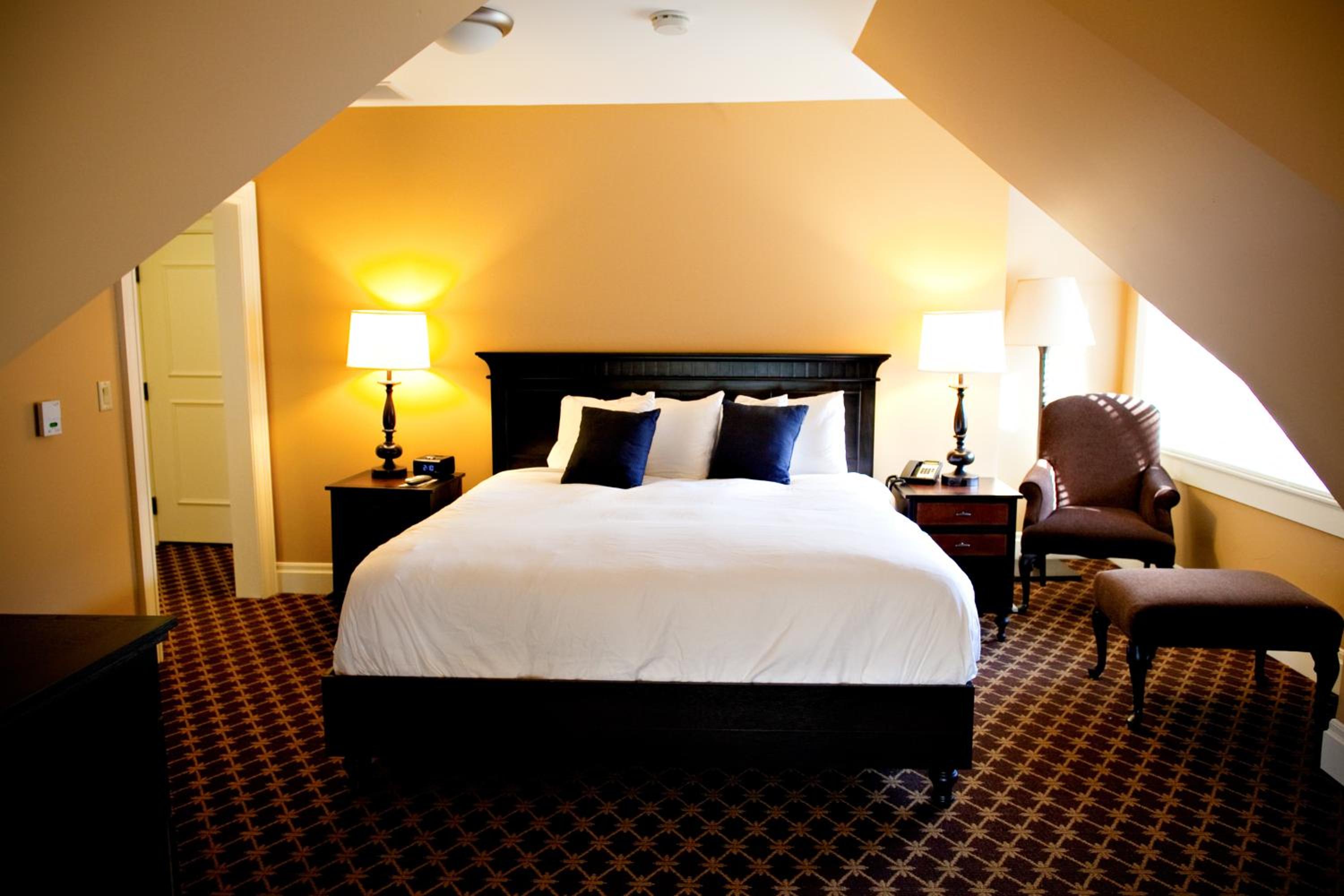 Superior Room with King Bed - Annex  - Photo 3