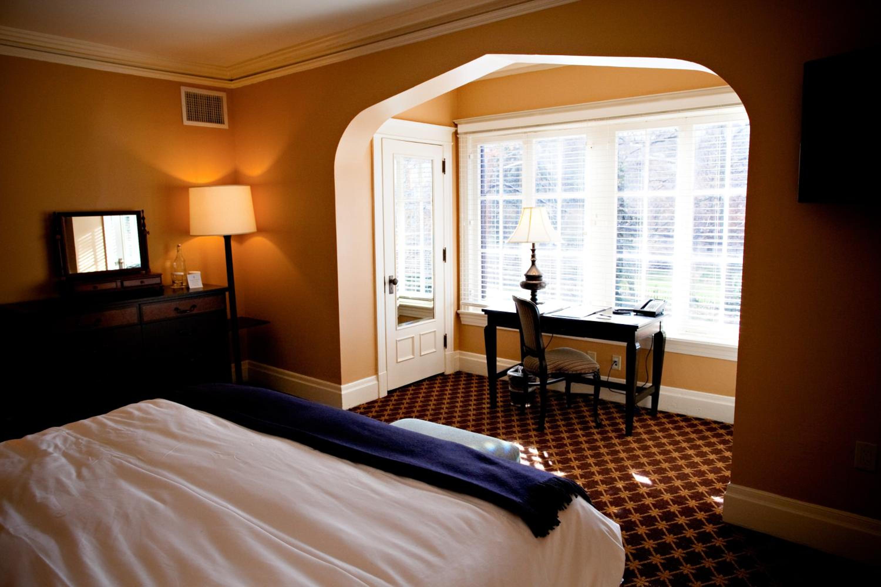 Superior Room with King Bed - Annex  - Photo 5